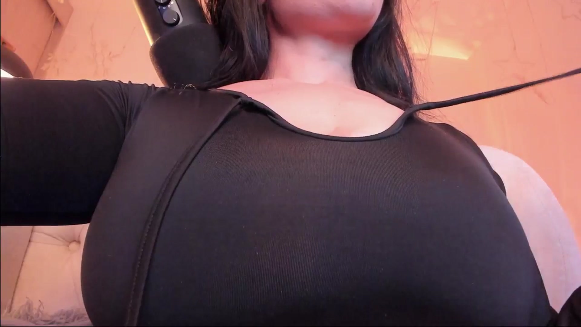 Gallery image thumbnail from Marianviolet's myfreecams stream on, 10/26/2024, 09:17 image 17 of 20