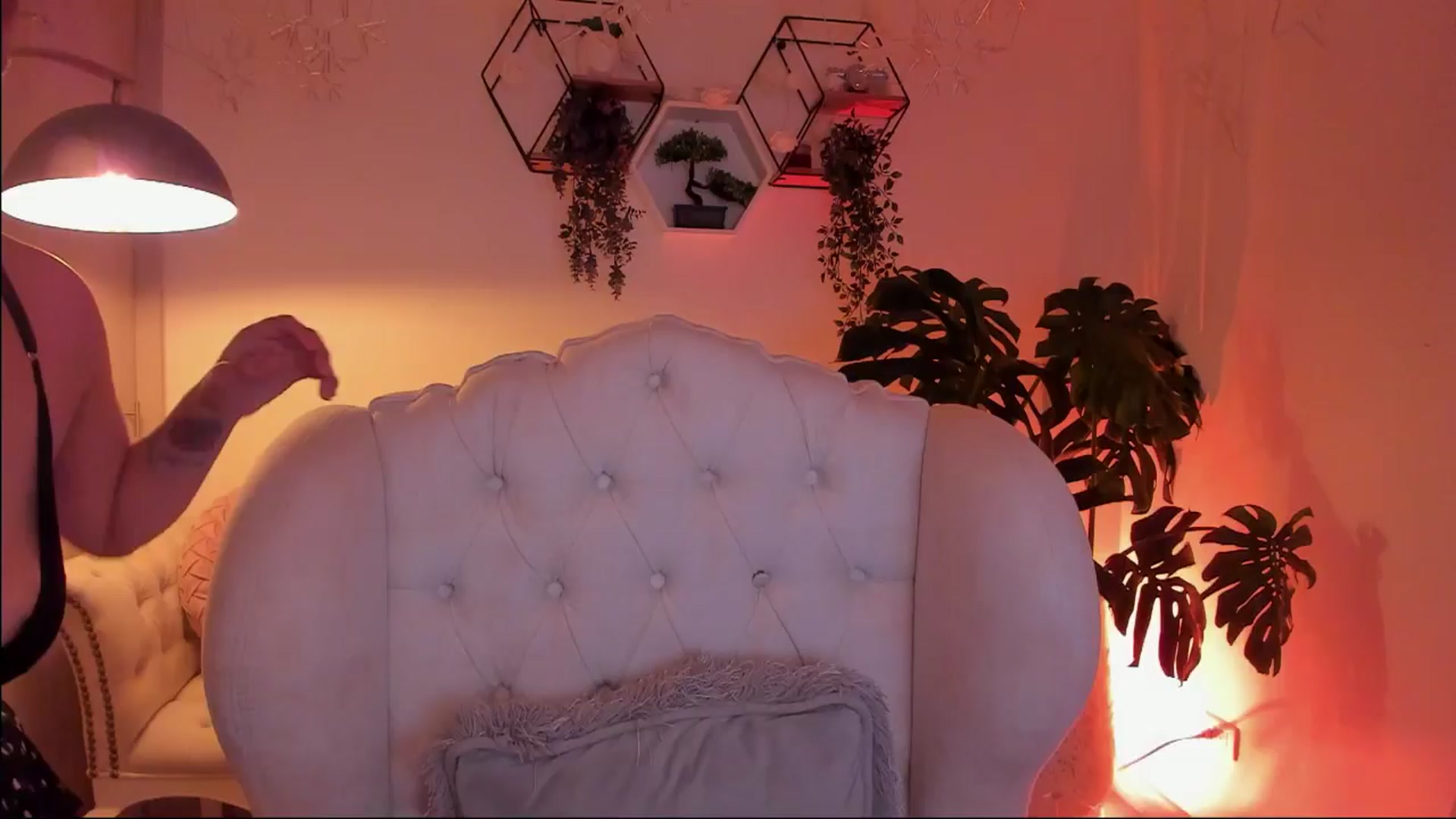 Gallery image thumbnail from Marianviolet's myfreecams stream on, 11/17/2024, 10:42 image 8 of 20
