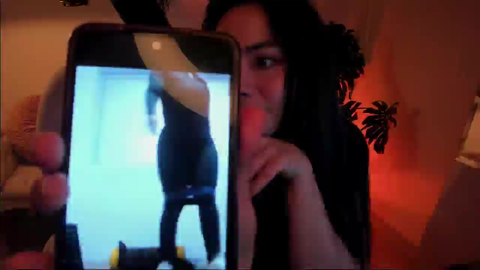 Gallery image thumbnail from Marianviolet's myfreecams stream on, 11/19/2024, 10:27 image 9 of 20