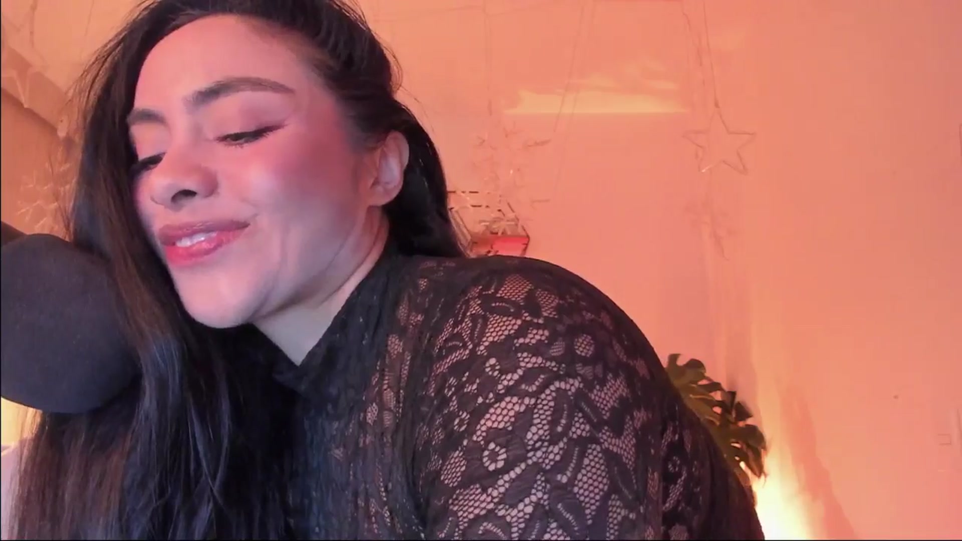 Gallery image thumbnail from Marianviolet's myfreecams stream on, 11/27/2024, 08:49 image 10 of 20
