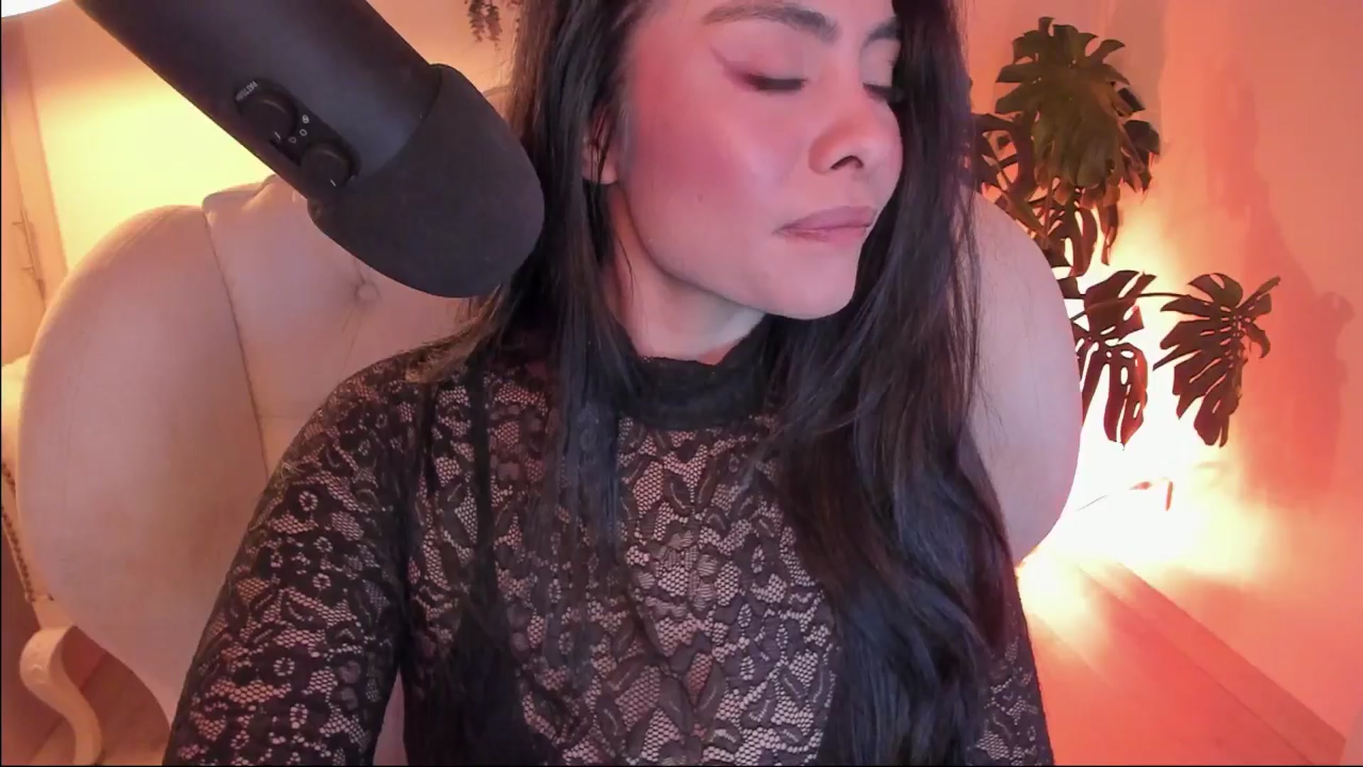 Gallery image thumbnail from Marianviolet's myfreecams stream on, 11/27/2024, 08:49 image 19 of 20