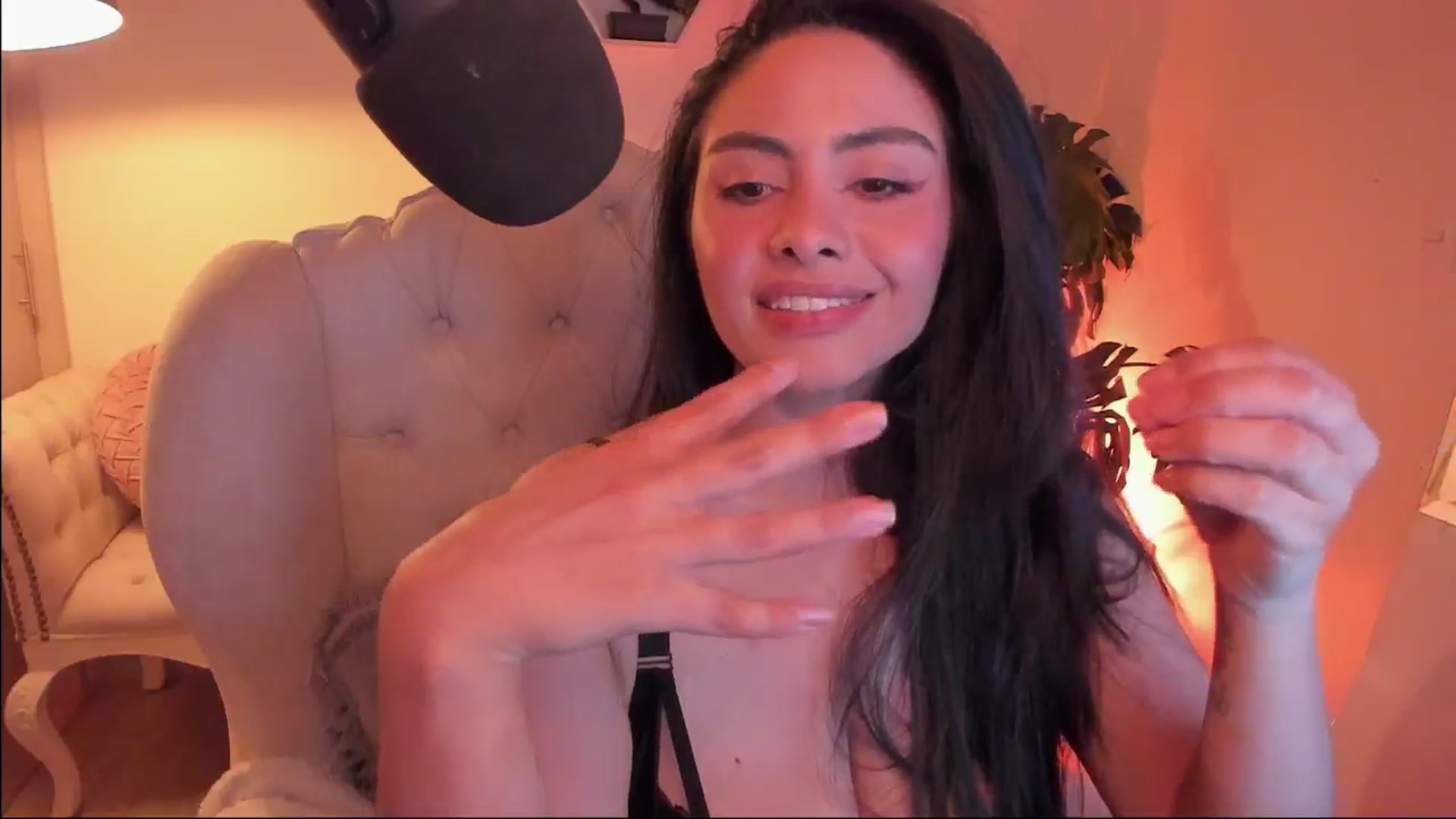 Gallery image thumbnail from Marianviolet's myfreecams stream on, 11/28/2024, 09:05 image 18 of 20