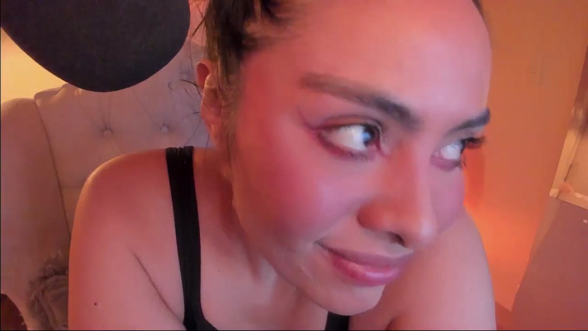 Gallery image thumbnail from Marianviolet's myfreecams stream on, 12/01/2024, 10:23 image 16 of 20