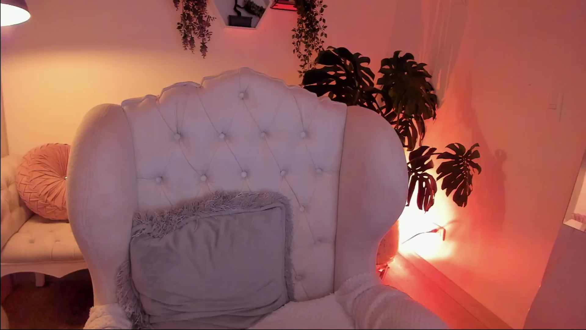 Gallery image thumbnail from Marianviolet's myfreecams stream on, 12/05/2024, 10:42 image 3 of 20