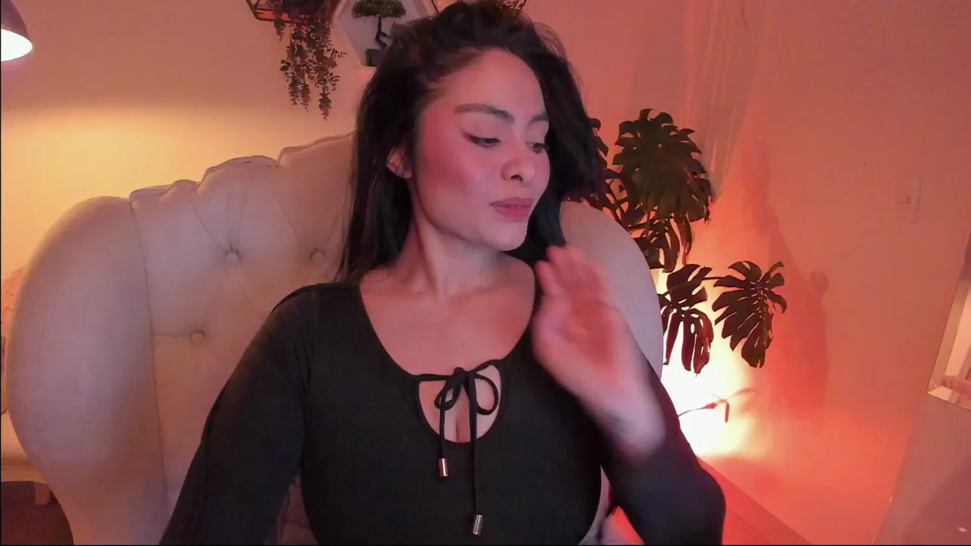 Gallery image thumbnail from Marianviolet's myfreecams stream on, 12/07/2024, 10:04 image 16 of 20