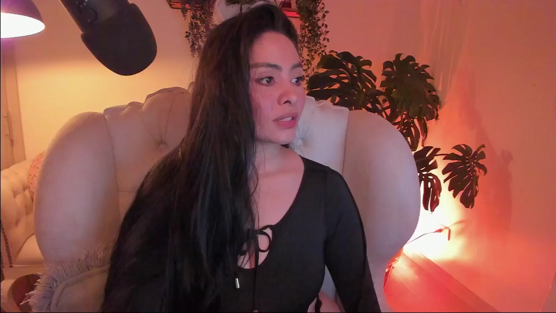 Gallery image thumbnail from Marianviolet's myfreecams stream on, 12/07/2024, 10:04 image 8 of 20