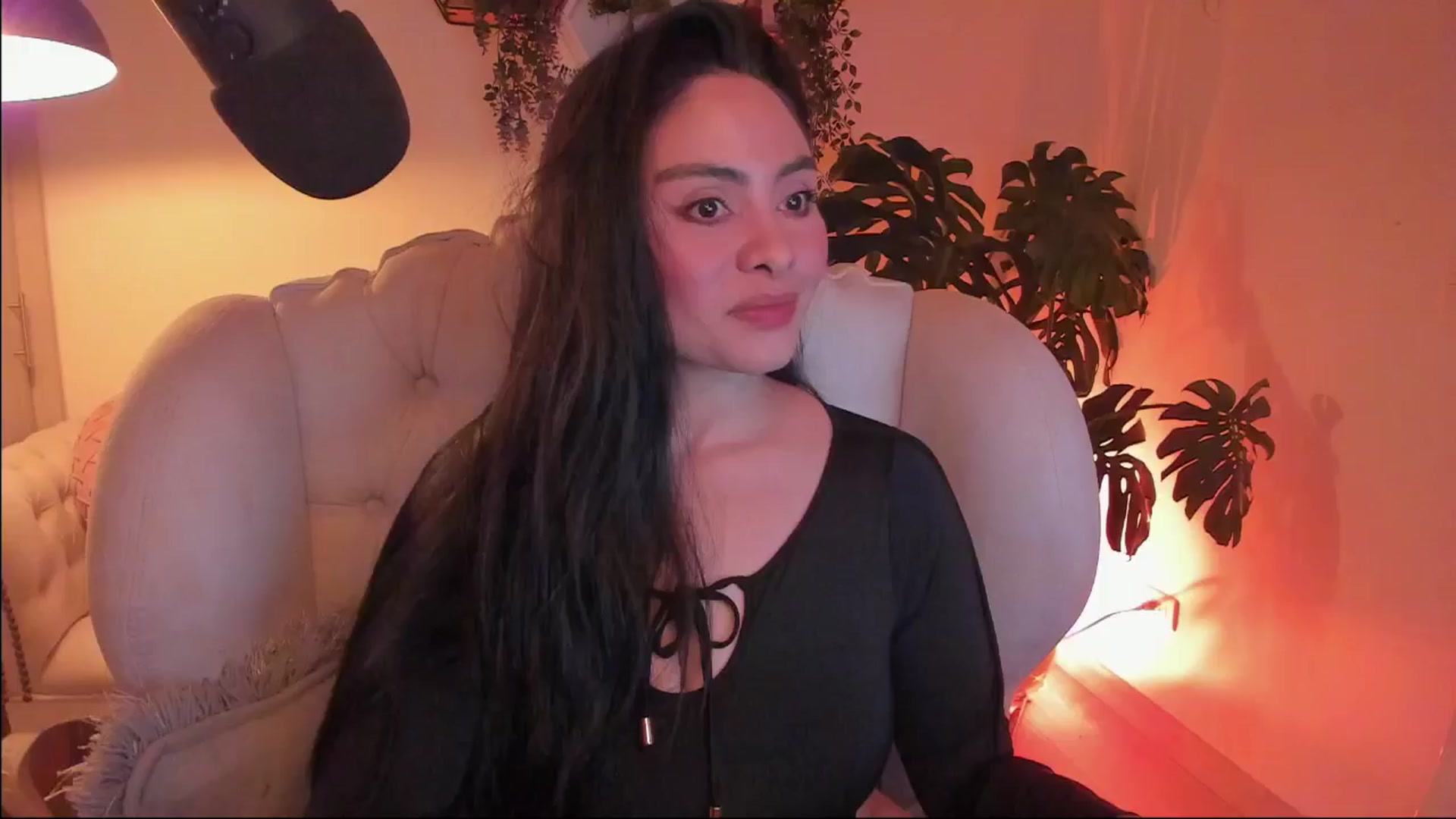 Gallery image thumbnail from Marianviolet's myfreecams stream on, 12/07/2024, 10:04 image 9 of 20