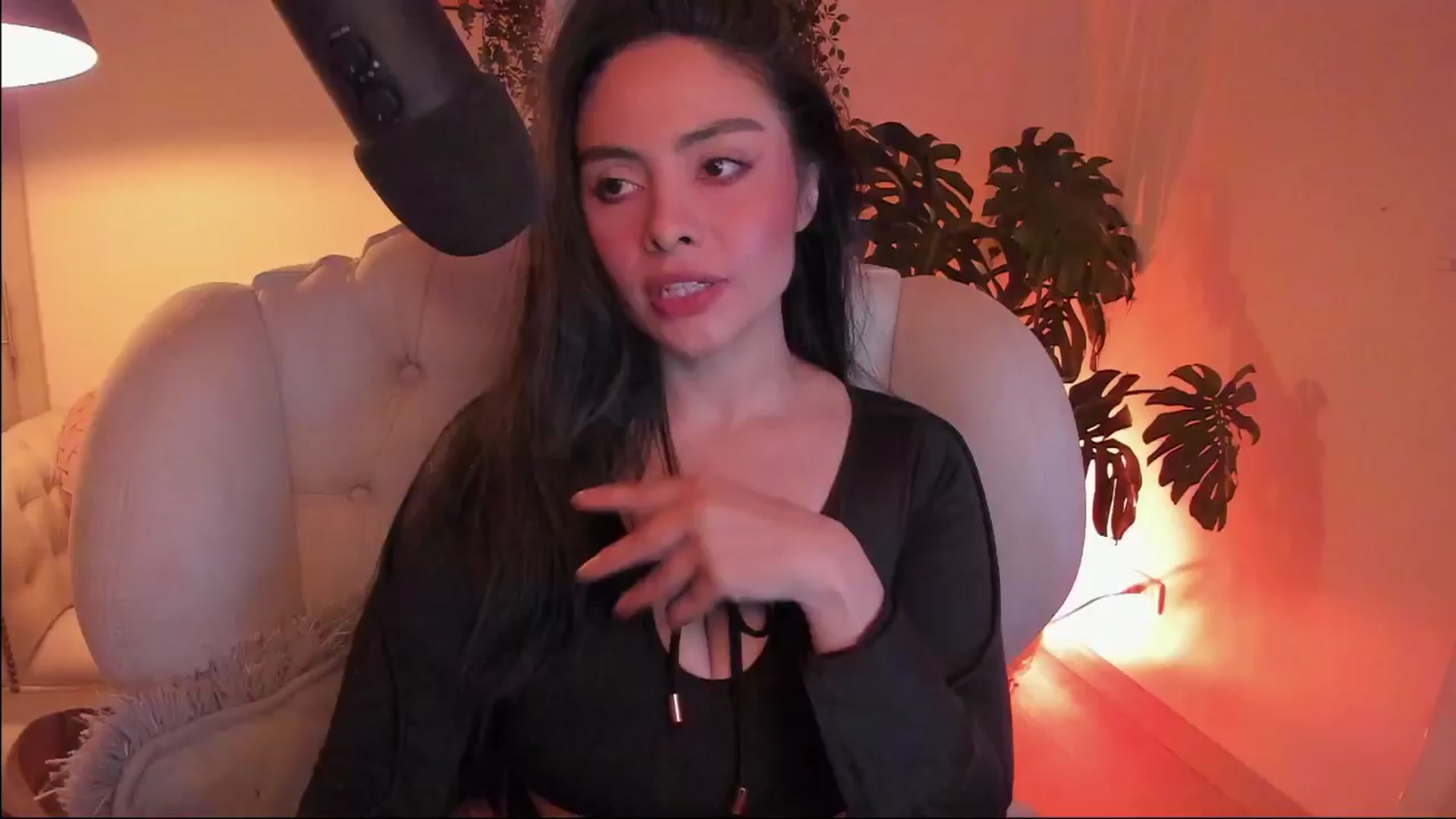 Gallery image thumbnail from Marianviolet's myfreecams stream on, 12/07/2024, 10:04 image 3 of 20