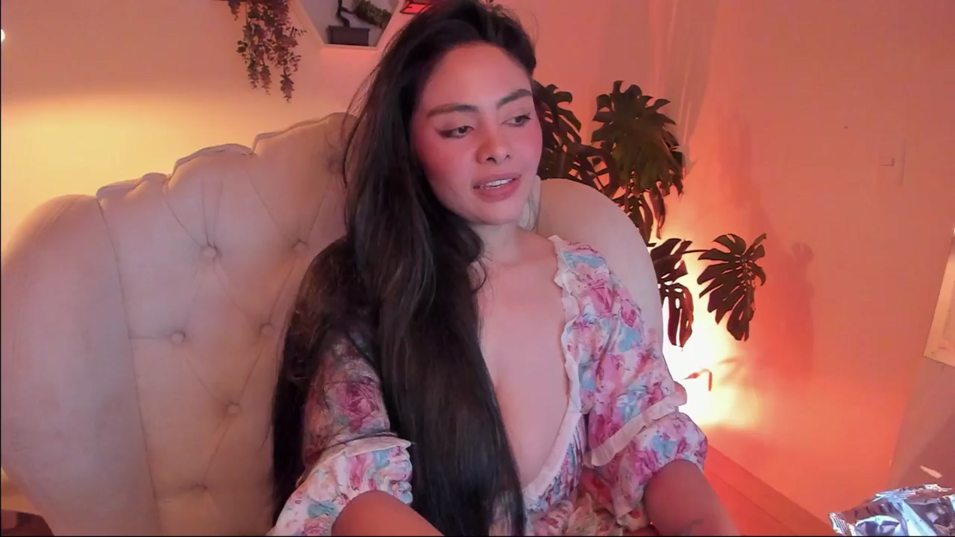 Gallery image thumbnail from Marianviolet's myfreecams stream on, 12/12/2024, 10:41 image 9 of 20