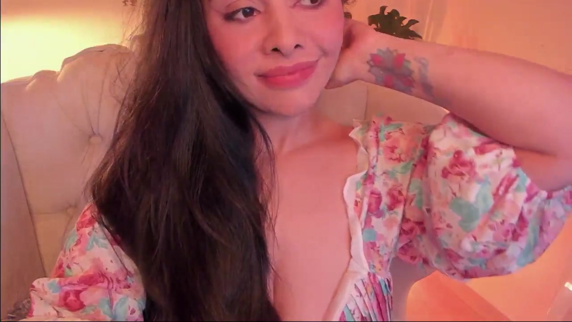 Gallery image thumbnail from Marianviolet's myfreecams stream on, 12/23/2024, 11:37 image 3 of 20