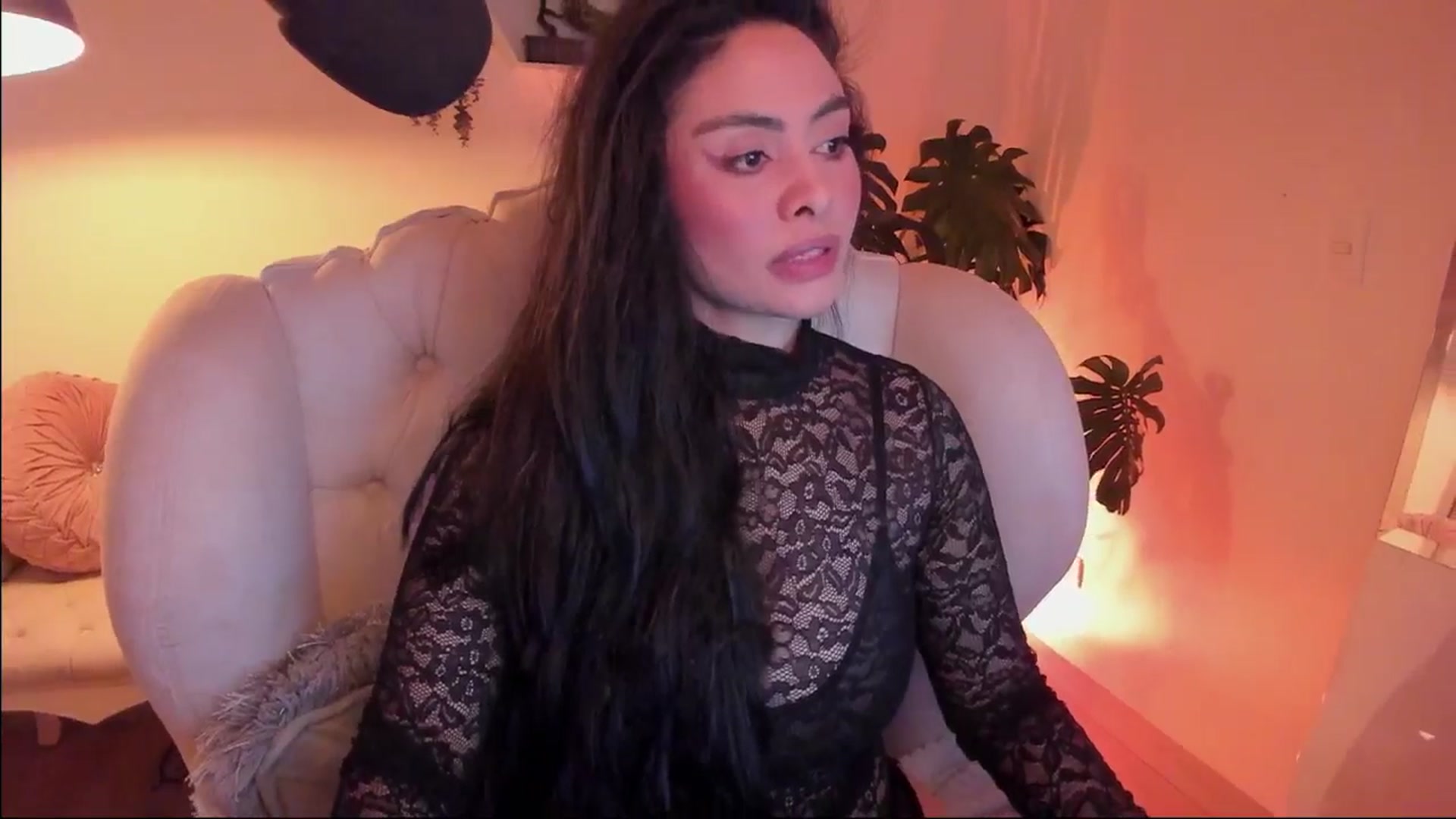 Gallery image thumbnail from Marianviolet's myfreecams stream on, 12/25/2024, 09:04 image 3 of 20