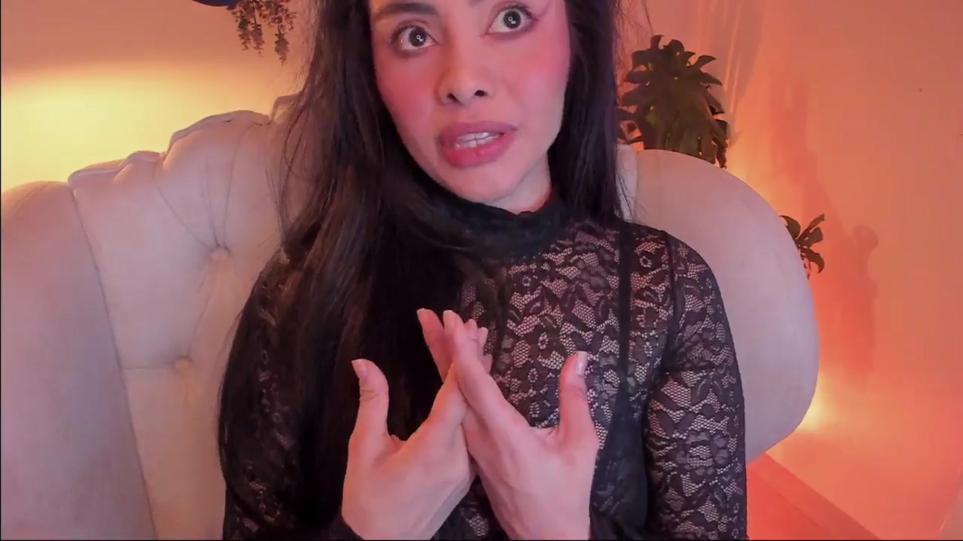 Gallery image thumbnail from Marianviolet's myfreecams stream on, 12/25/2024, 09:04 image 9 of 20