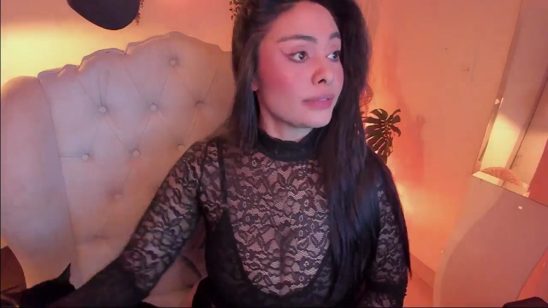 Gallery image thumbnail from Marianviolet's myfreecams stream on, 12/25/2024, 11:35 image 6 of 20