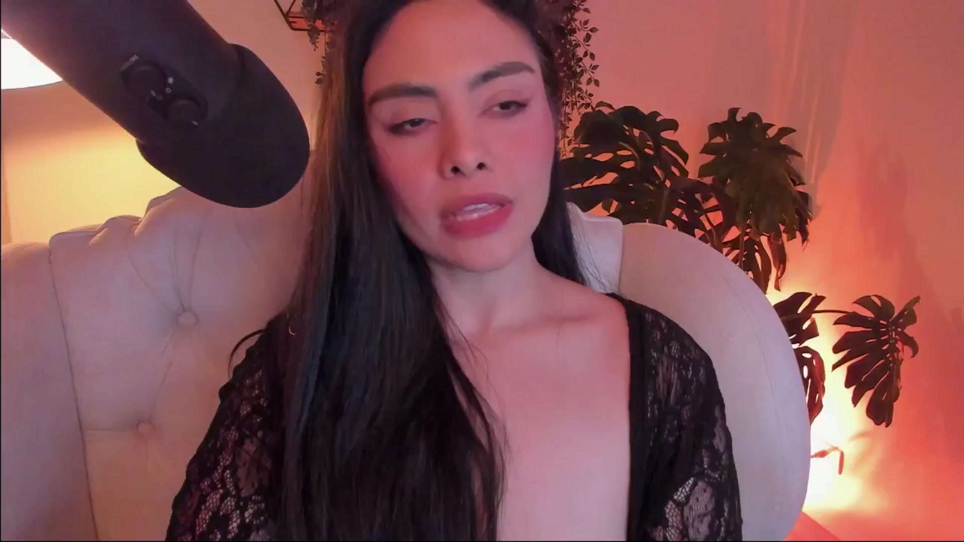 Gallery image thumbnail from Marianviolet's myfreecams stream on, 12/29/2024, 11:24 image 16 of 20