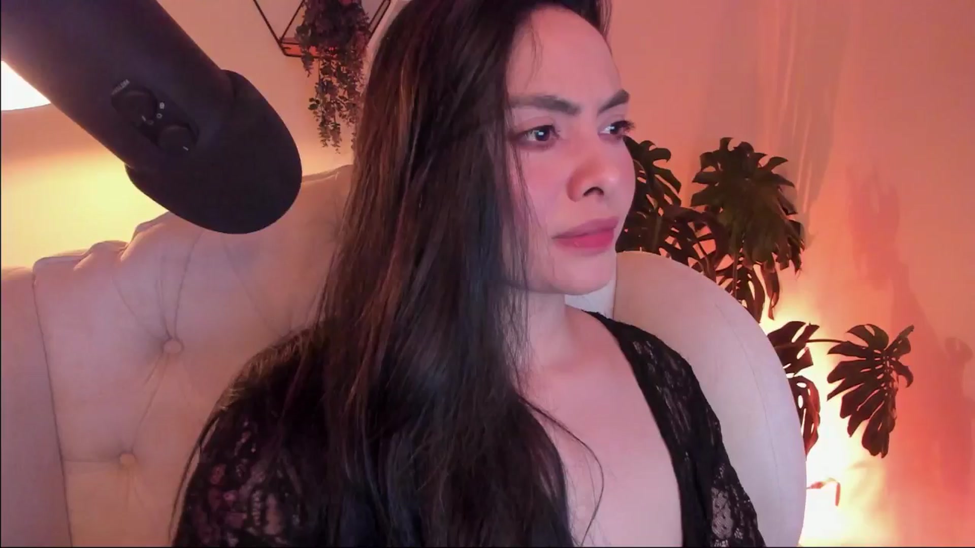Gallery image thumbnail from Marianviolet's myfreecams stream on, 12/29/2024, 11:24 image 14 of 20