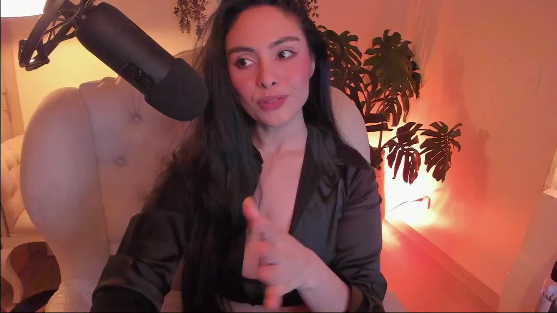 Gallery image thumbnail from Marianviolet's myfreecams stream on, 01/01/2025, 11:11 image 9 of 20