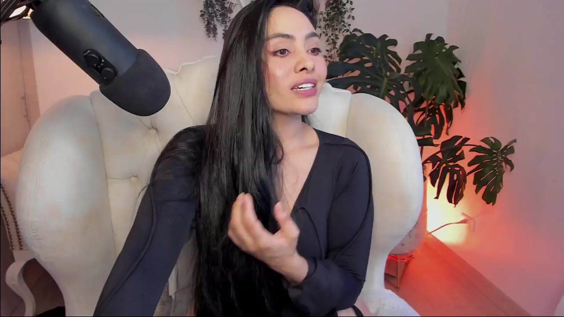 Gallery image thumbnail from Marianviolet's myfreecams stream on, 01/02/2025, 11:44 image 10 of 20