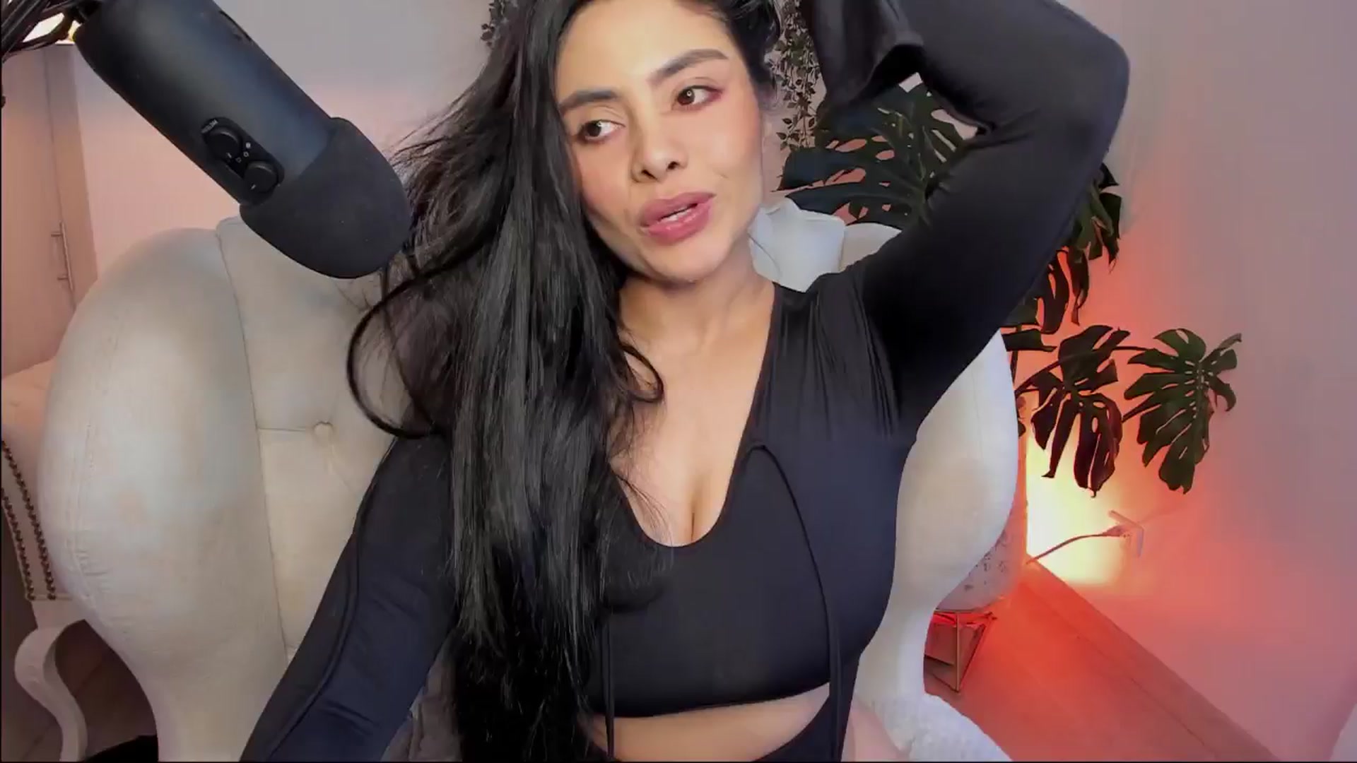 Gallery image thumbnail from Marianviolet's myfreecams stream on, 01/02/2025, 11:44 image 11 of 20