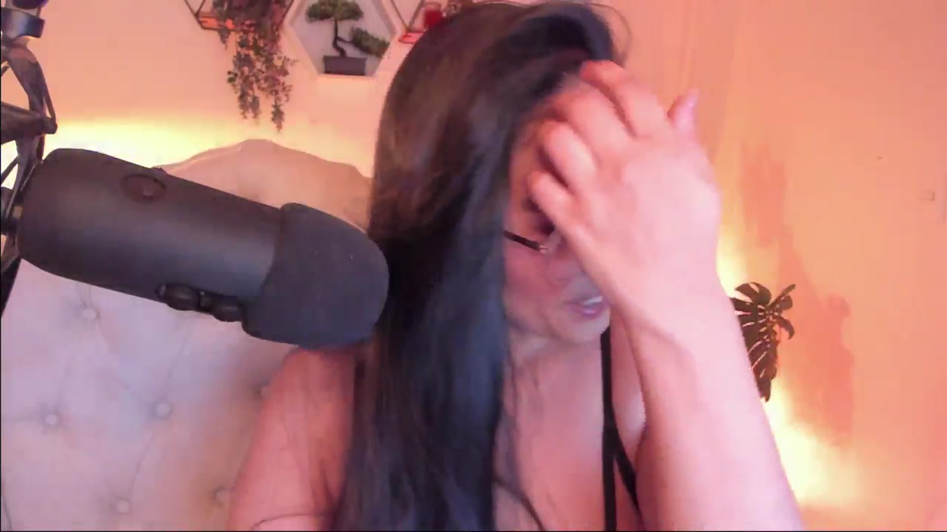 Gallery image thumbnail from Marianviolet's myfreecams stream on, 01/03/2025, 09:13 image 13 of 20