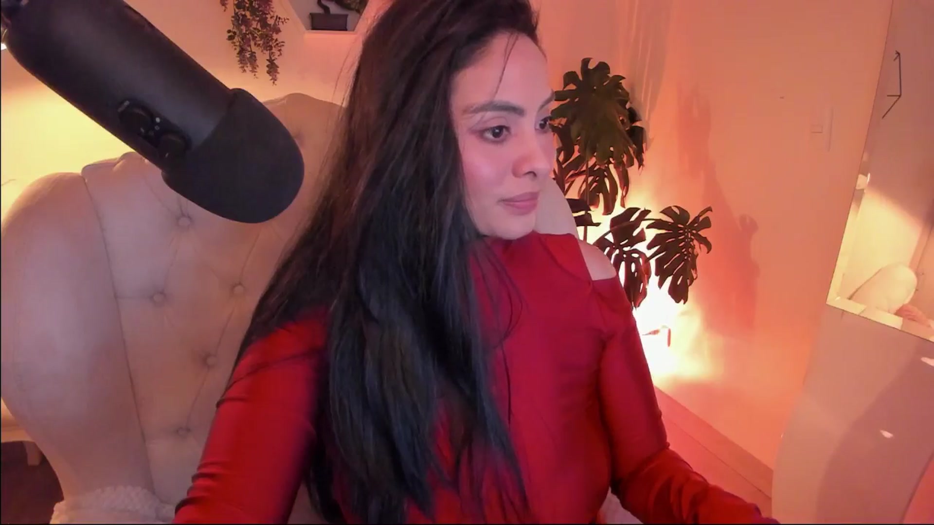 Gallery image thumbnail from Marianviolet's myfreecams stream on, 01/04/2025, 10:47 image 18 of 20