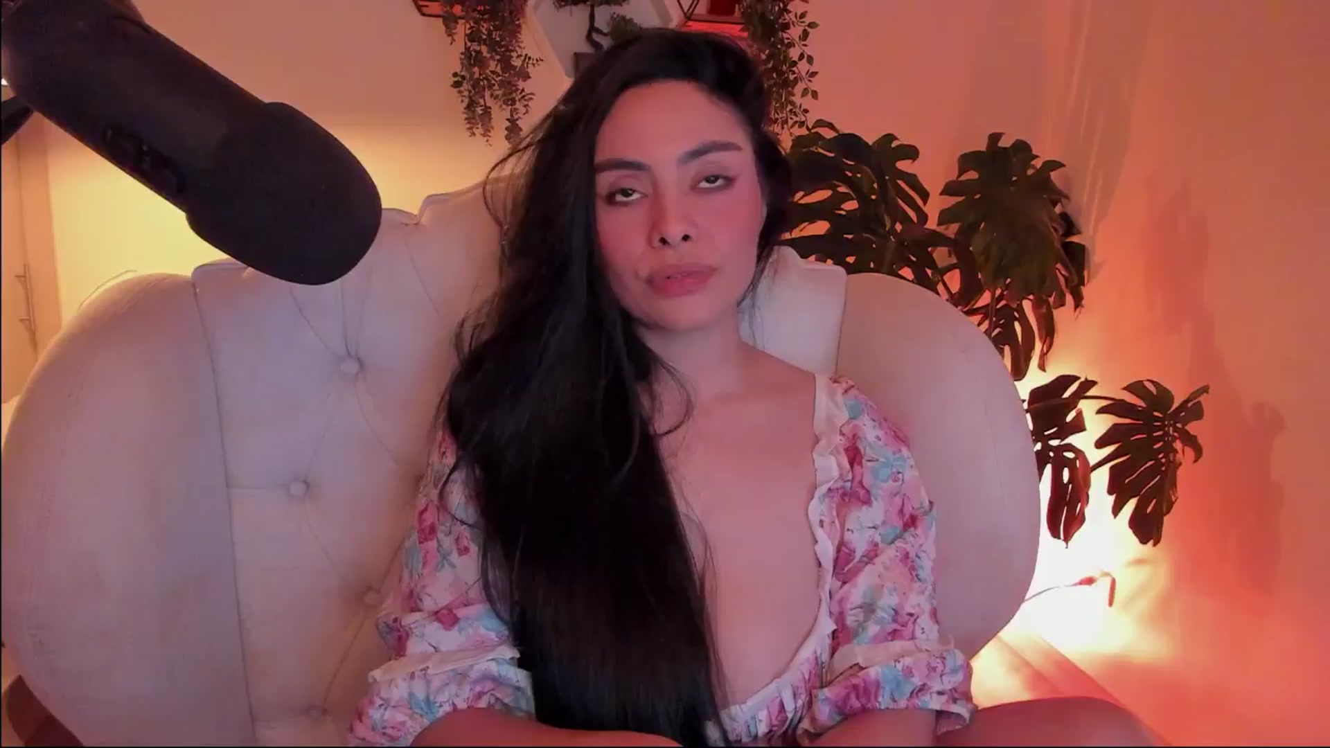 Gallery image thumbnail from Marianviolet's myfreecams stream on, 01/05/2025, 10:18 image 12 of 20