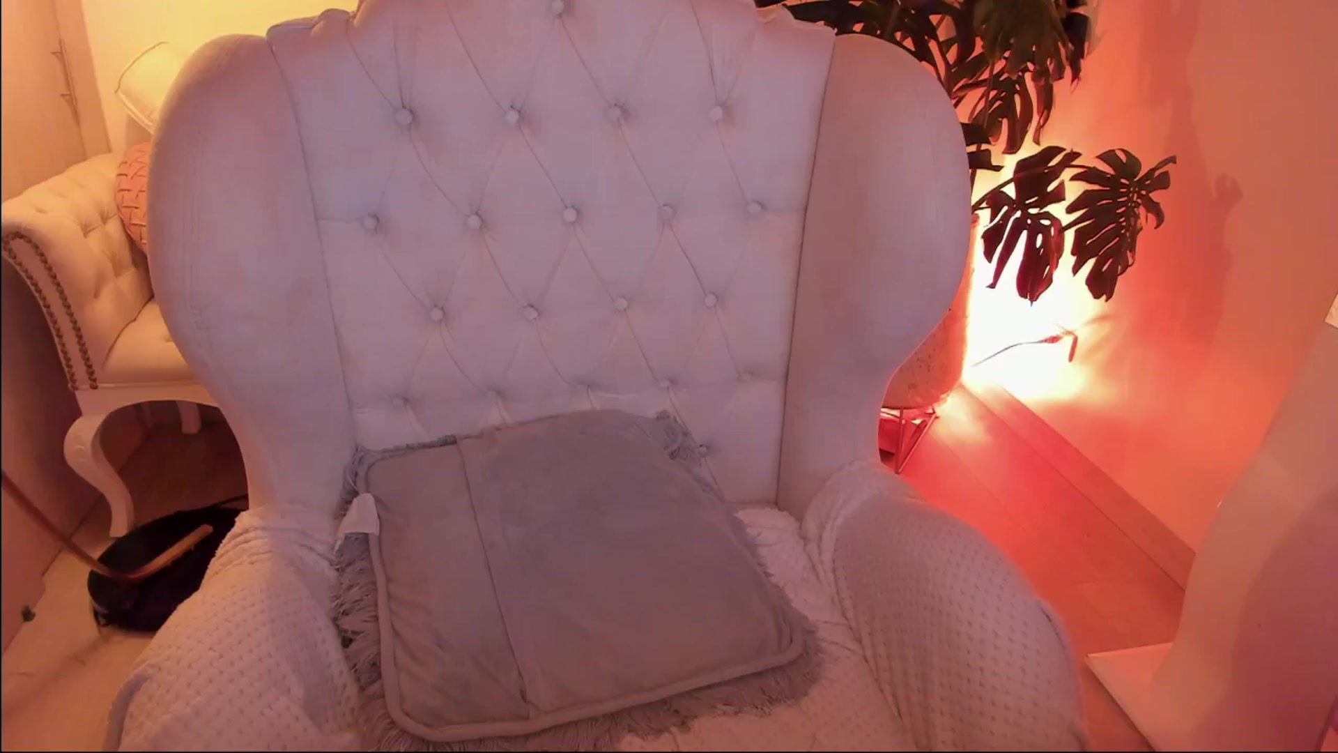 Gallery image thumbnail from Marianviolet's myfreecams stream on, 01/06/2025, 12:09 image 9 of 20