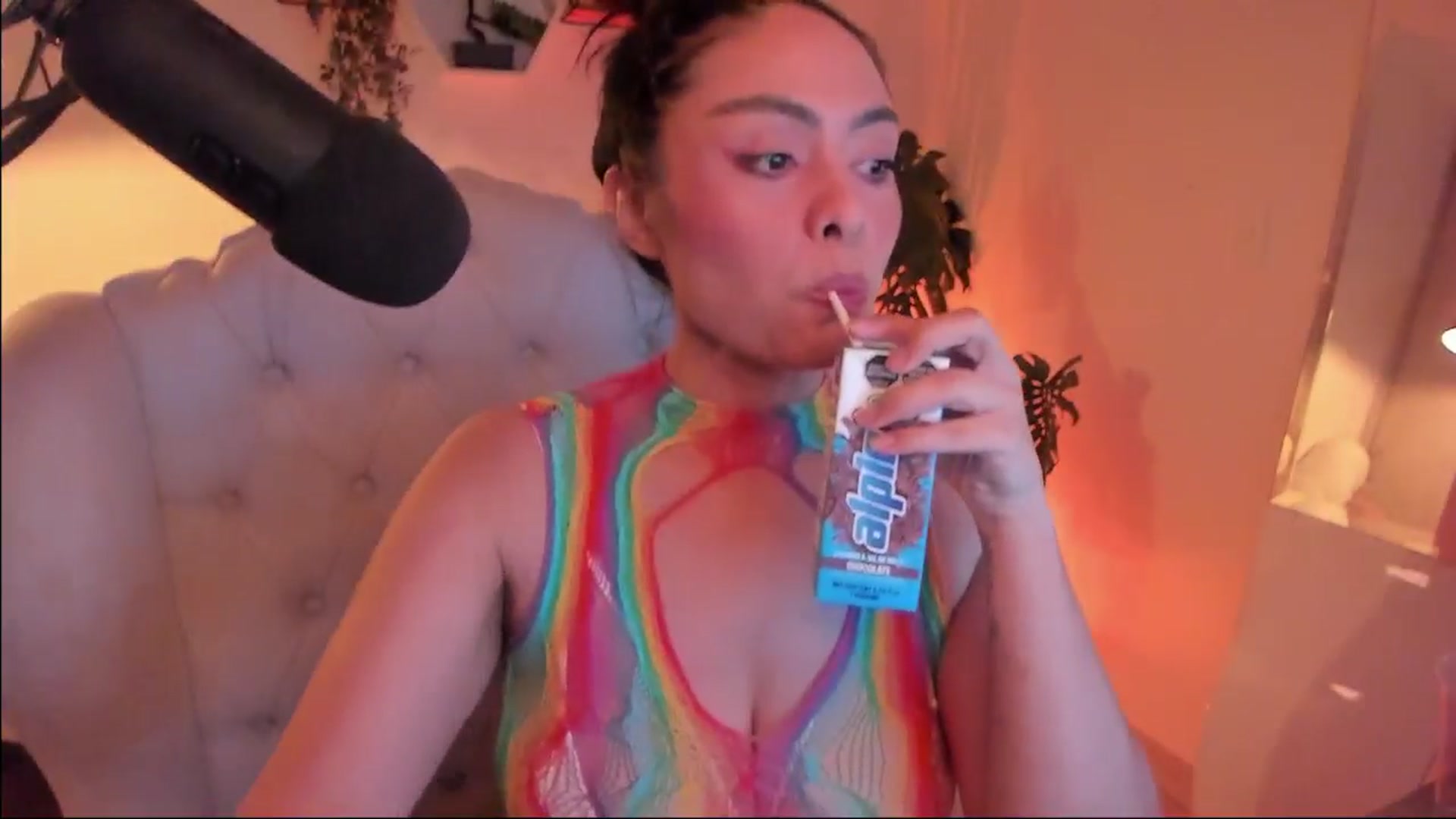 Gallery image thumbnail from Marianviolet's myfreecams stream on, 01/07/2025, 10:07 image 20 of 20