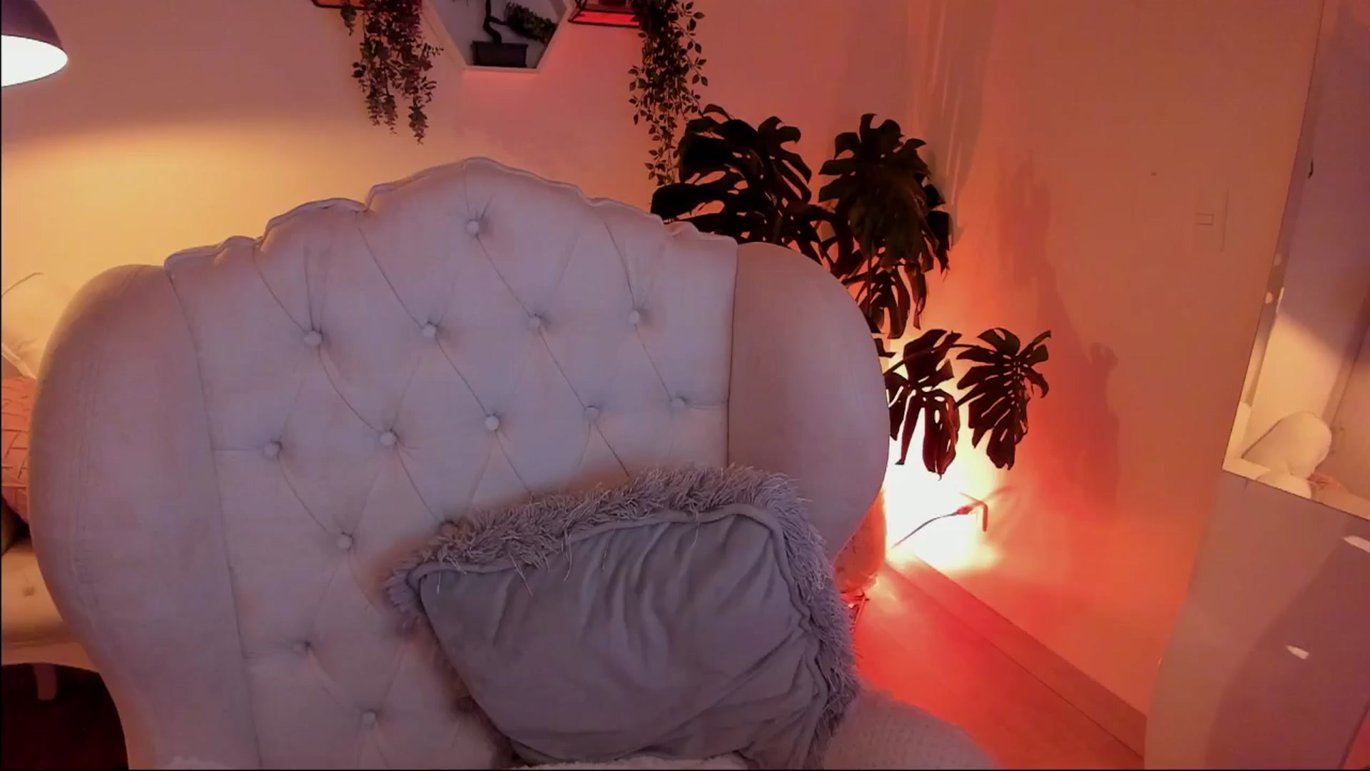 Gallery image thumbnail from Marianviolet's myfreecams stream on, 01/07/2025, 10:07 image 19 of 20