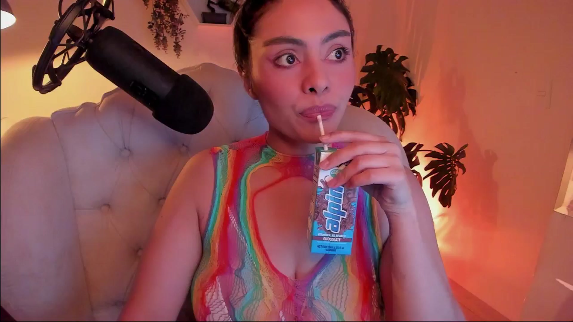Gallery image thumbnail from Marianviolet's myfreecams stream on, 01/07/2025, 10:07 image 18 of 20