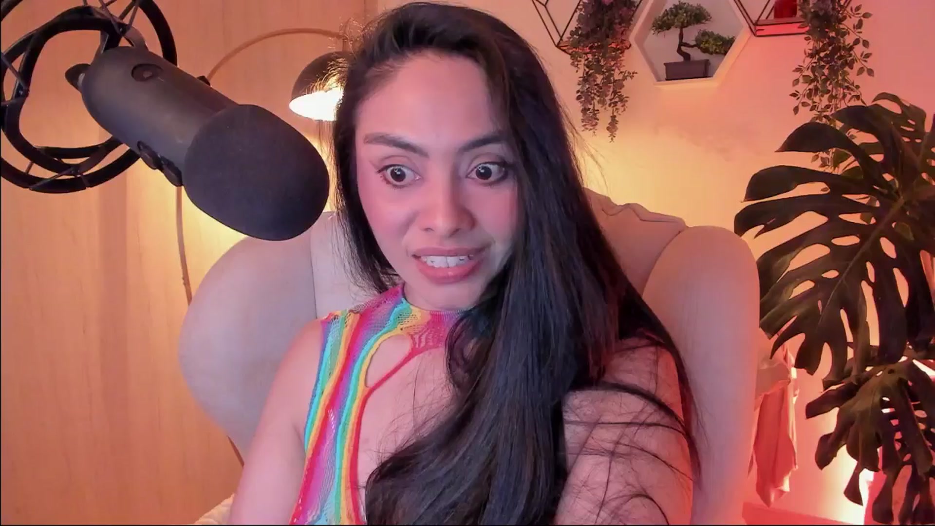 Gallery image thumbnail from Marianviolet's myfreecams stream on, 01/07/2025, 11:06 image 6 of 20