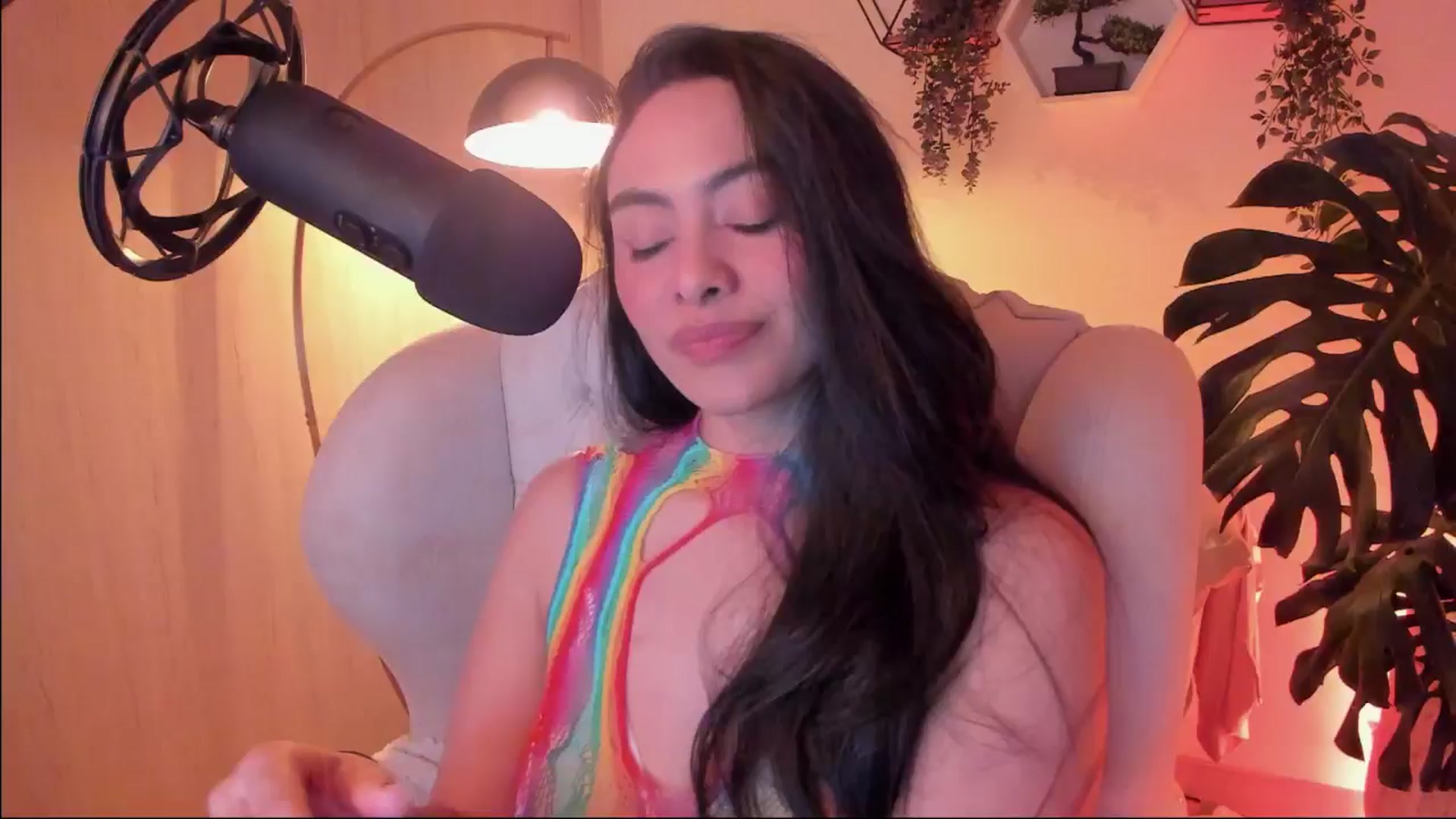 Gallery image thumbnail from Marianviolet's myfreecams stream on, 01/07/2025, 11:06 image 7 of 20