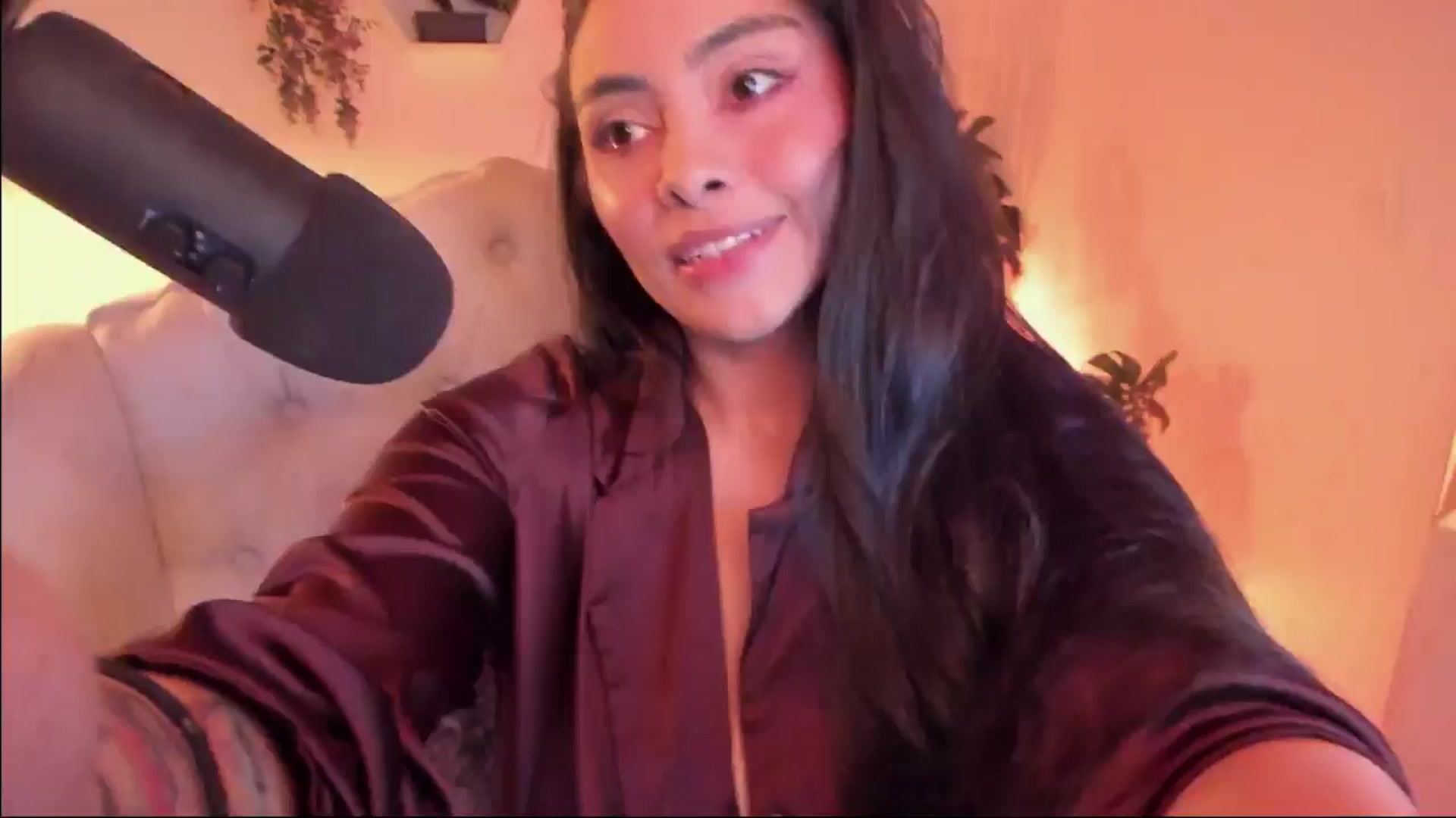 Gallery image thumbnail from Marianviolet's myfreecams stream on, 01/09/2025, 10:32 image 4 of 20