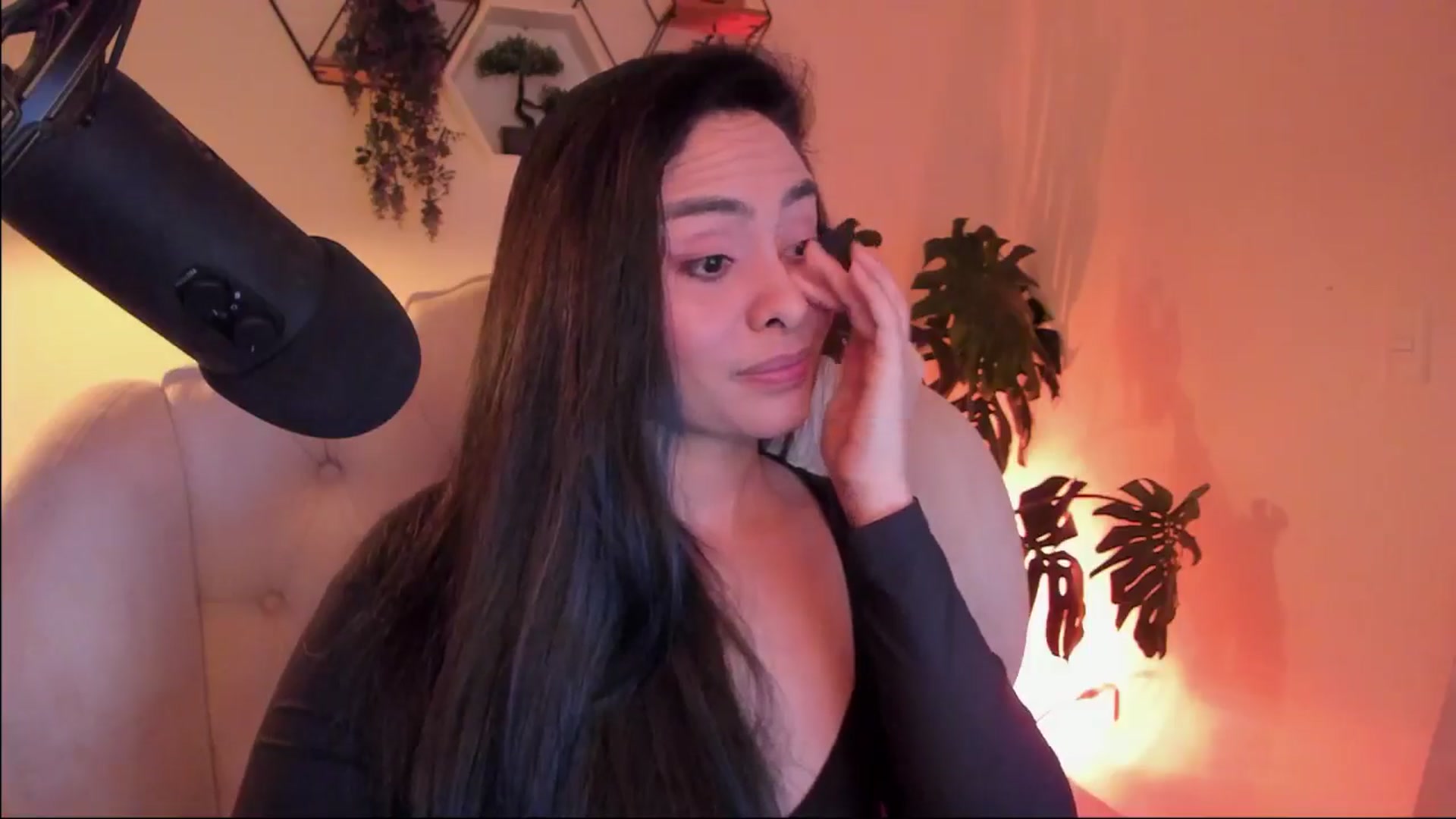 Gallery image thumbnail from Marianviolet's myfreecams stream on, 01/13/2025, 10:20 image 18 of 20