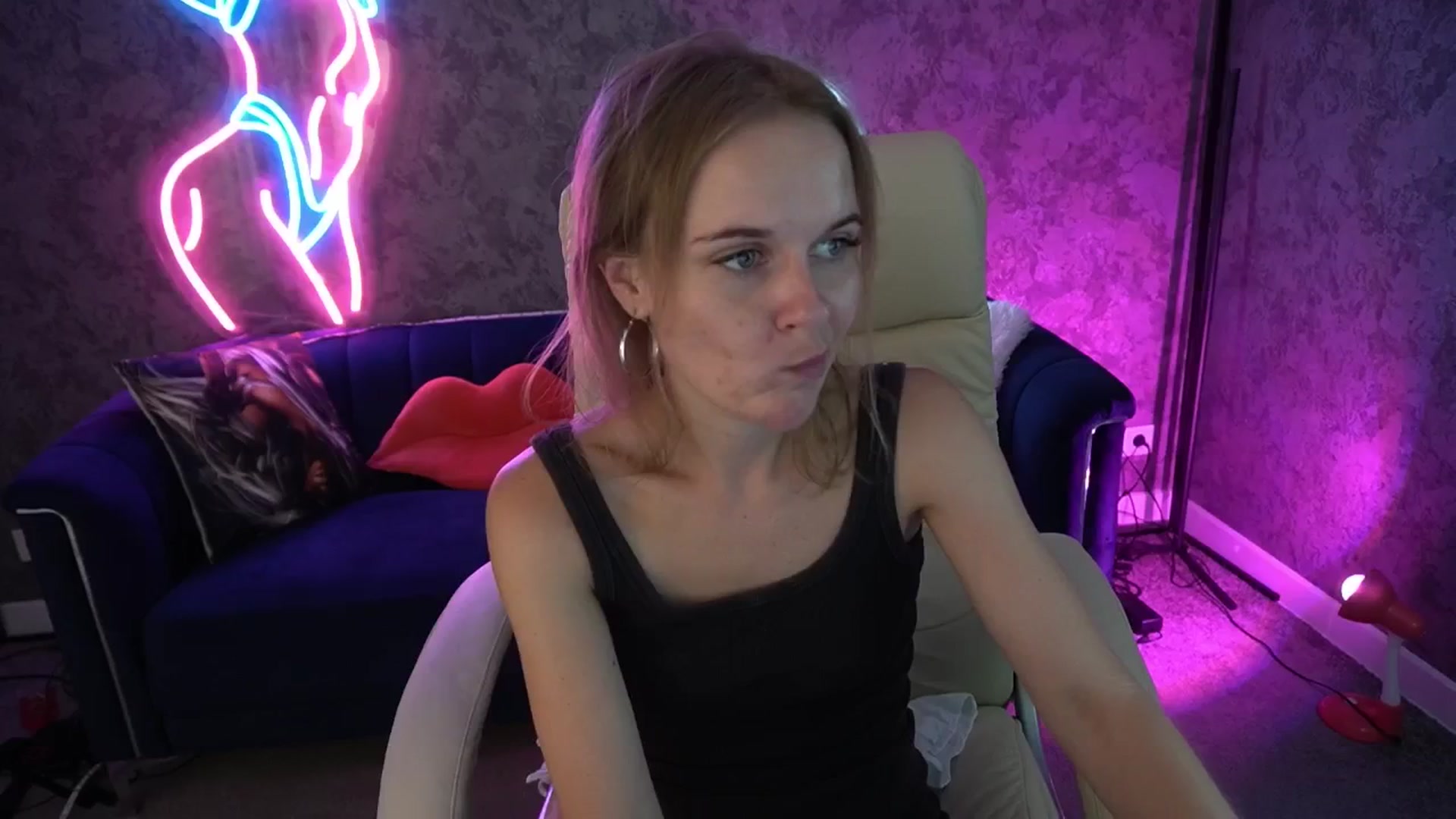 Gallery image thumbnail from Maribel_River's myfreecams stream on, 08/20/2024, 10:19 image 20 of 20