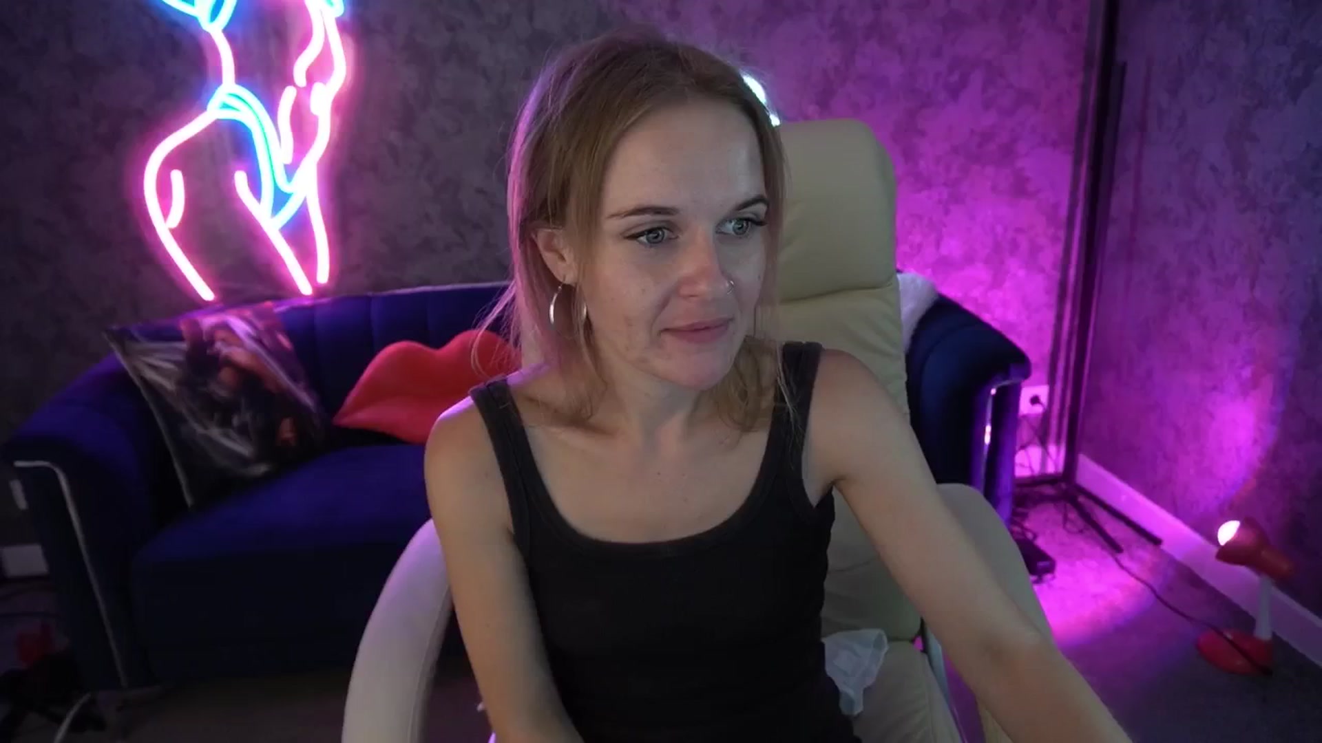 Gallery image thumbnail from Maribel_River's myfreecams stream on, 08/20/2024, 10:19 image 19 of 20