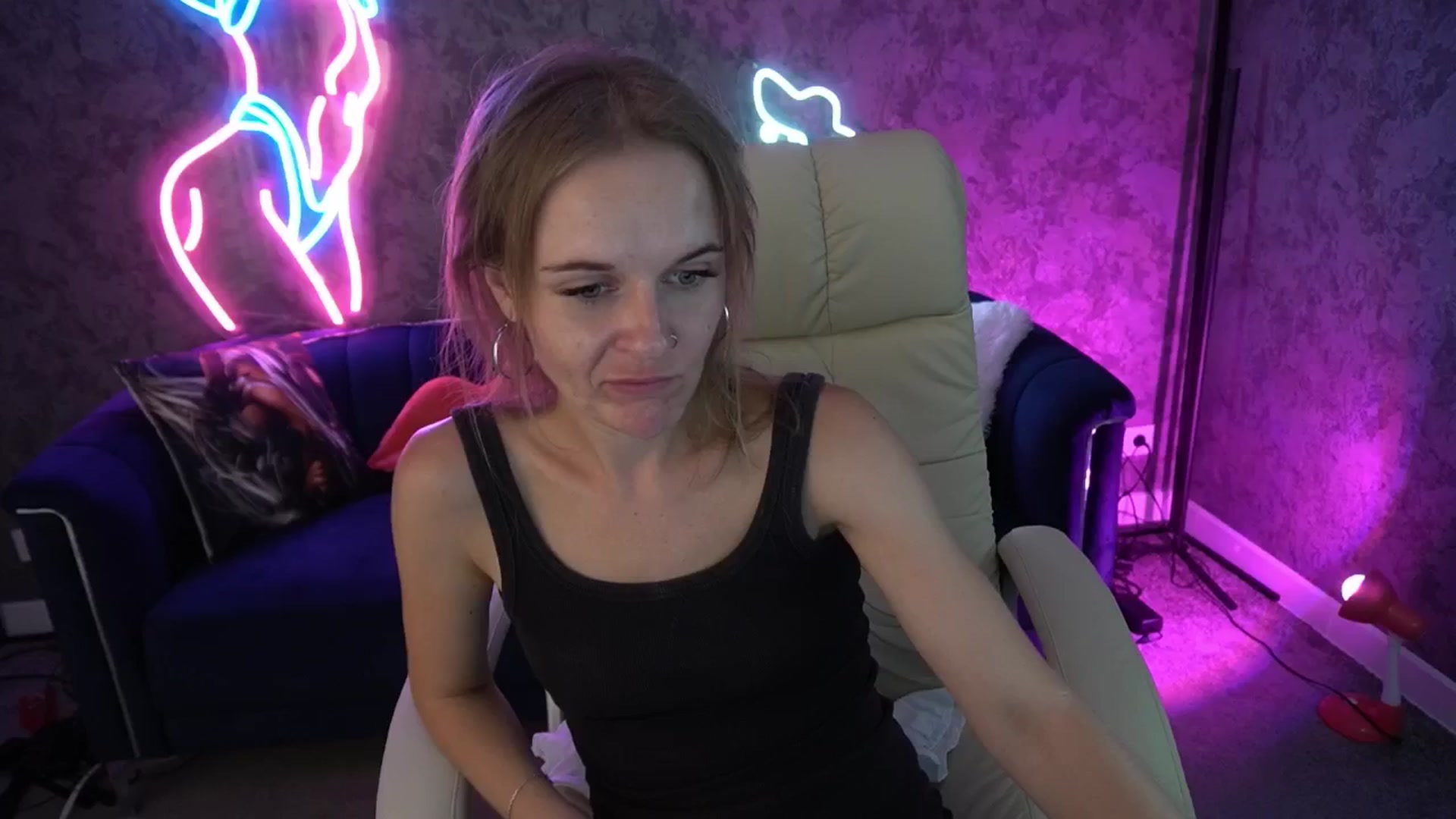 Gallery image thumbnail from Maribel_River's myfreecams stream on, 08/20/2024, 10:19 image 17 of 20