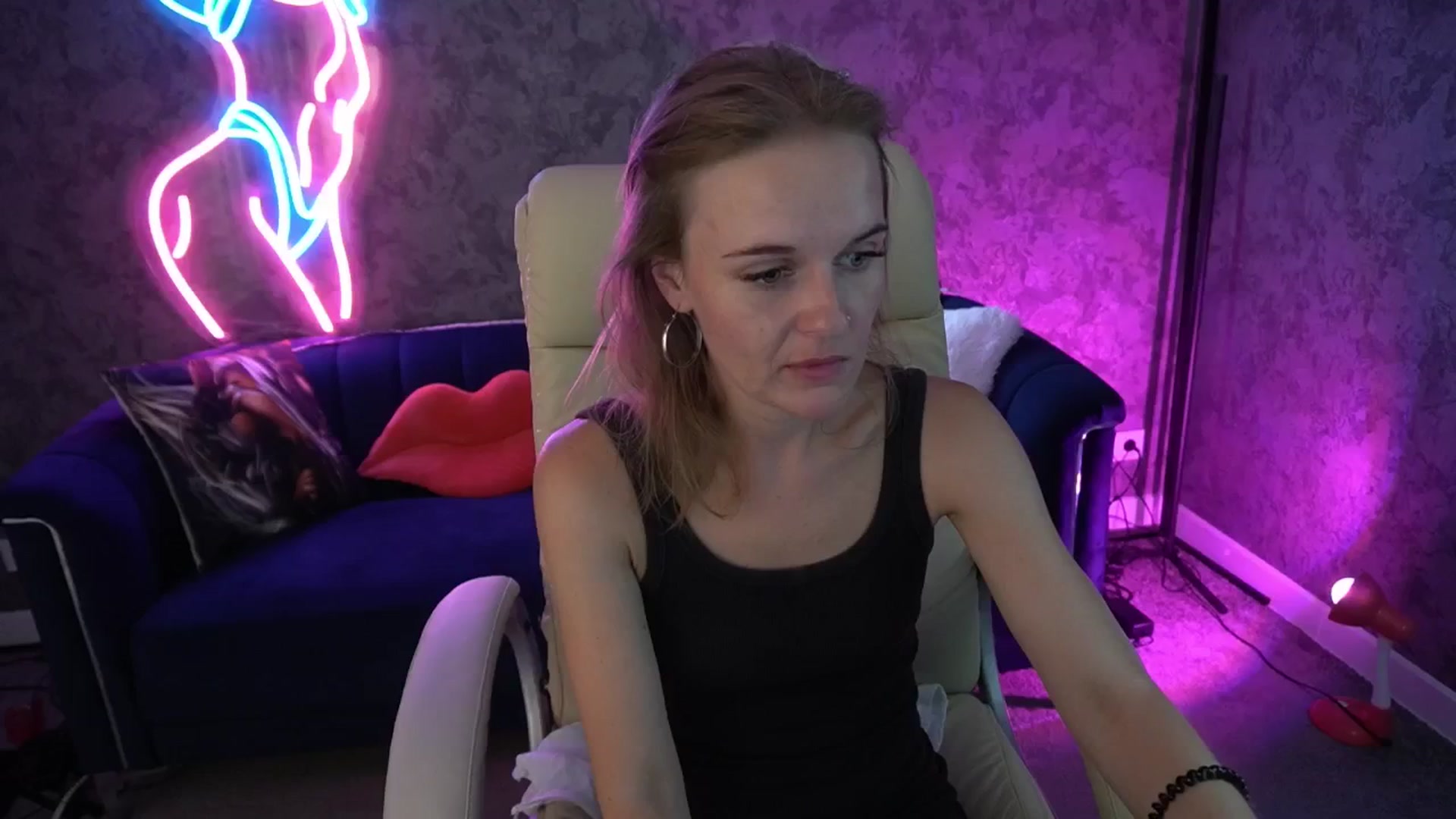 Gallery image thumbnail from Maribel_River's myfreecams stream on, 08/20/2024, 11:35 image 11 of 20