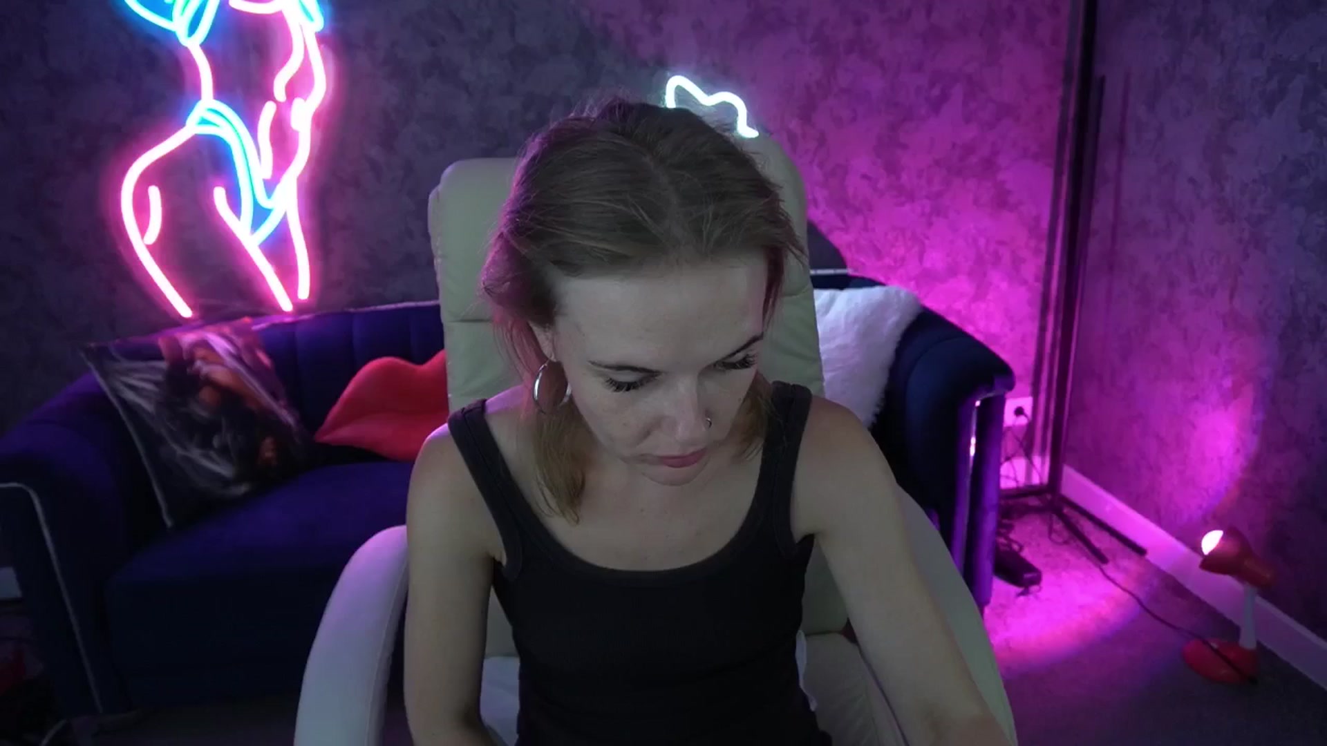 Gallery image thumbnail from Maribel_River's myfreecams stream on, 08/20/2024, 16:00 image 20 of 20