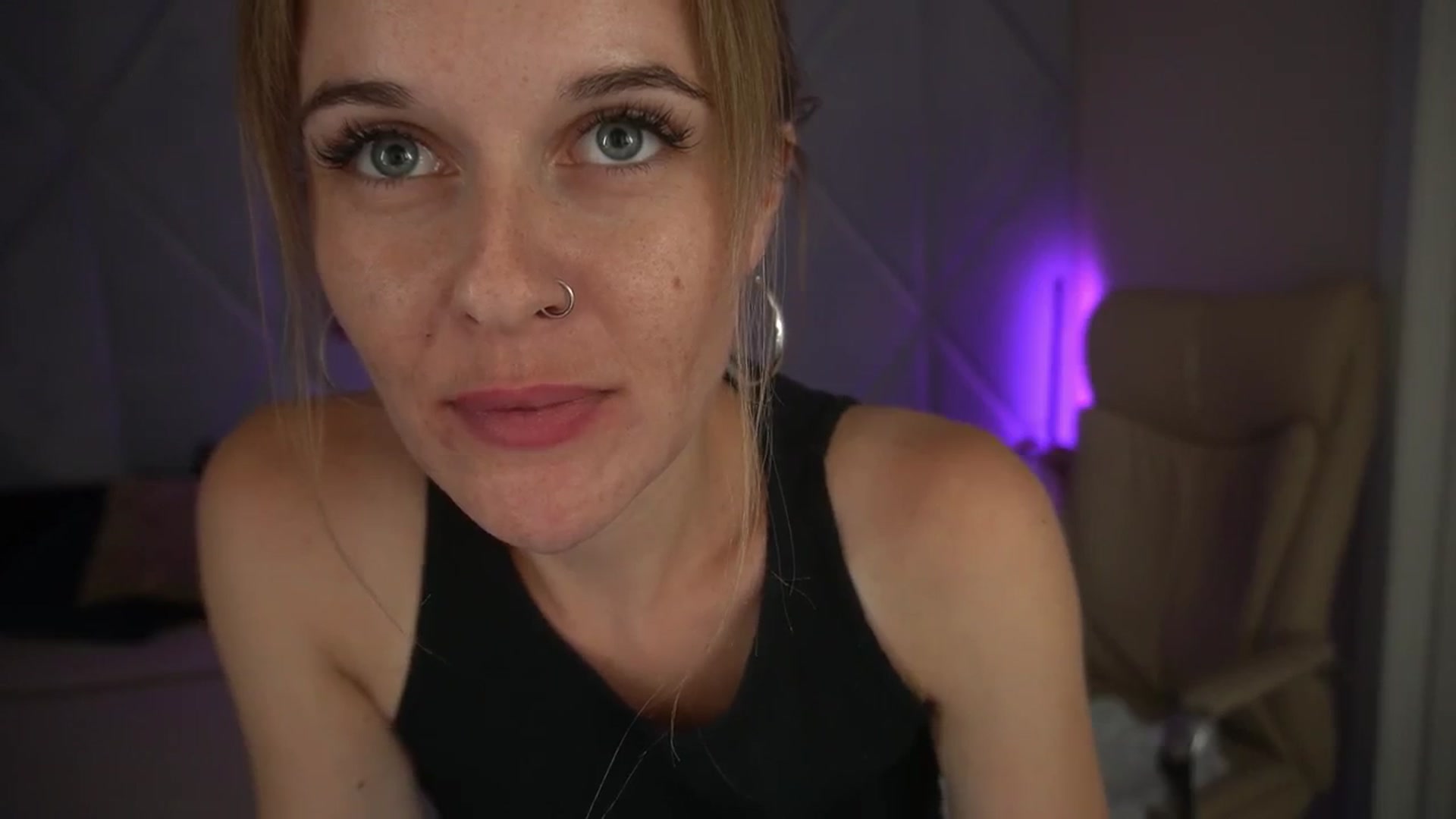Gallery image thumbnail from Maribel_River's myfreecams stream on, 08/22/2024, 11:13 image 9 of 20