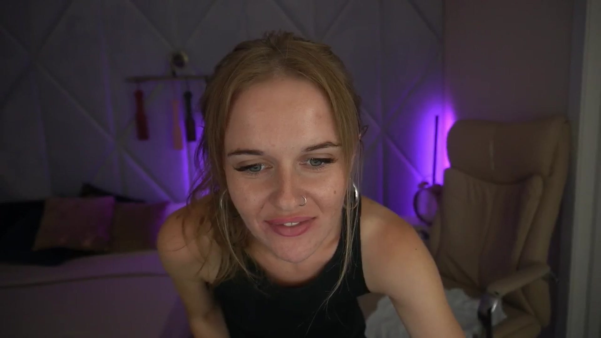Gallery image thumbnail from Maribel_River's myfreecams stream on, 08/22/2024, 11:13 image 11 of 20