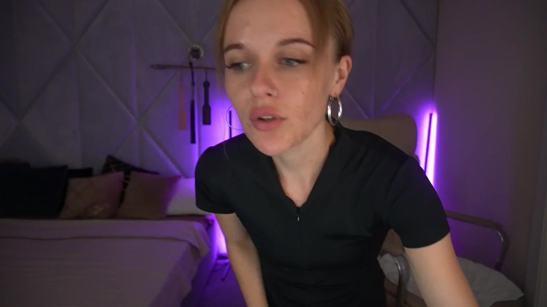 Gallery image thumbnail from Maribel_River's myfreecams stream on, 08/26/2024, 14:40 image 2 of 20