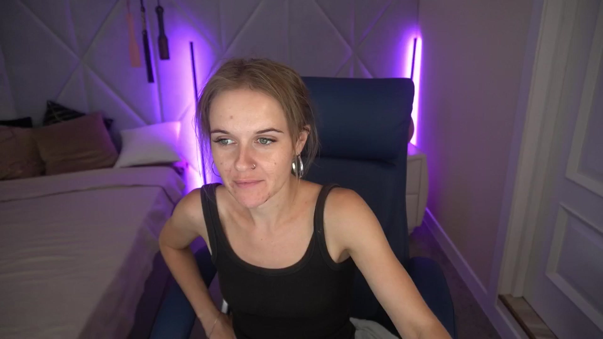 Gallery image thumbnail from Maribel_River's myfreecams stream on, 08/27/2024, 09:49 image 20 of 20