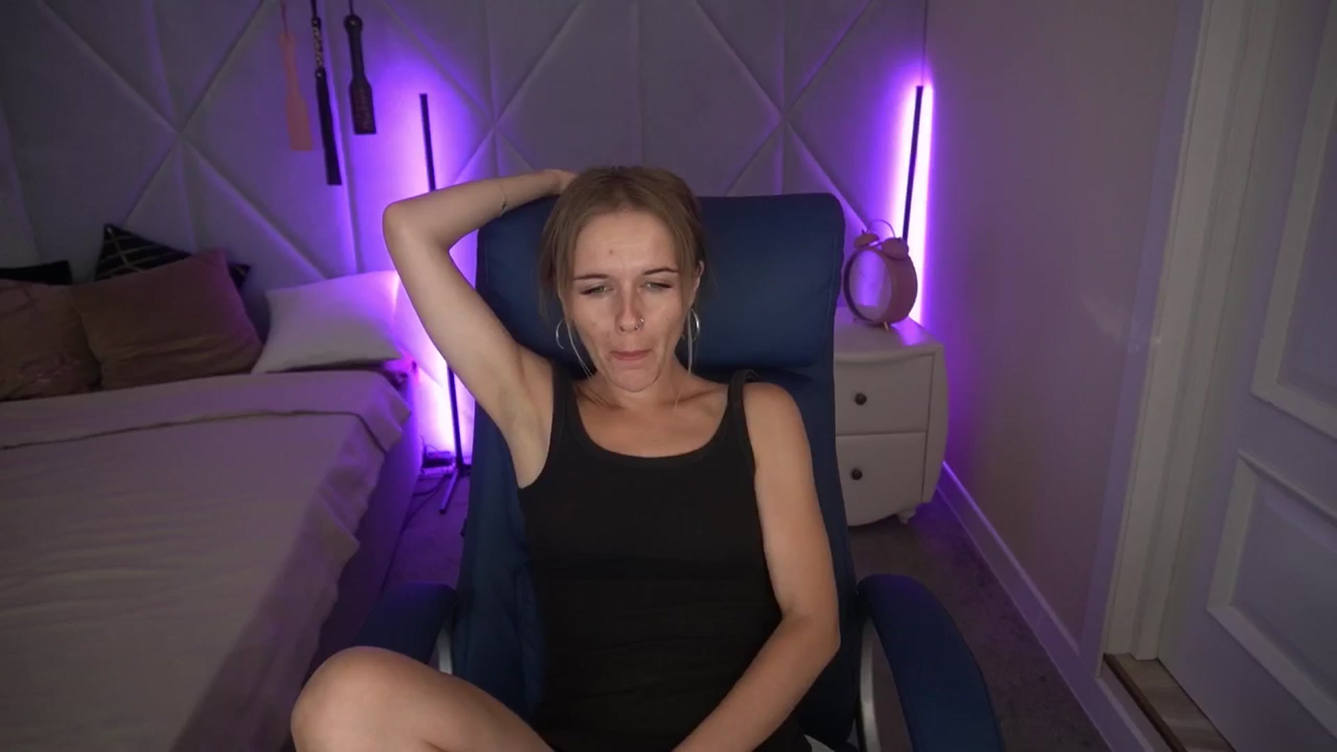 Gallery image thumbnail from Maribel_River's myfreecams stream on, 08/27/2024, 12:12 image 2 of 20