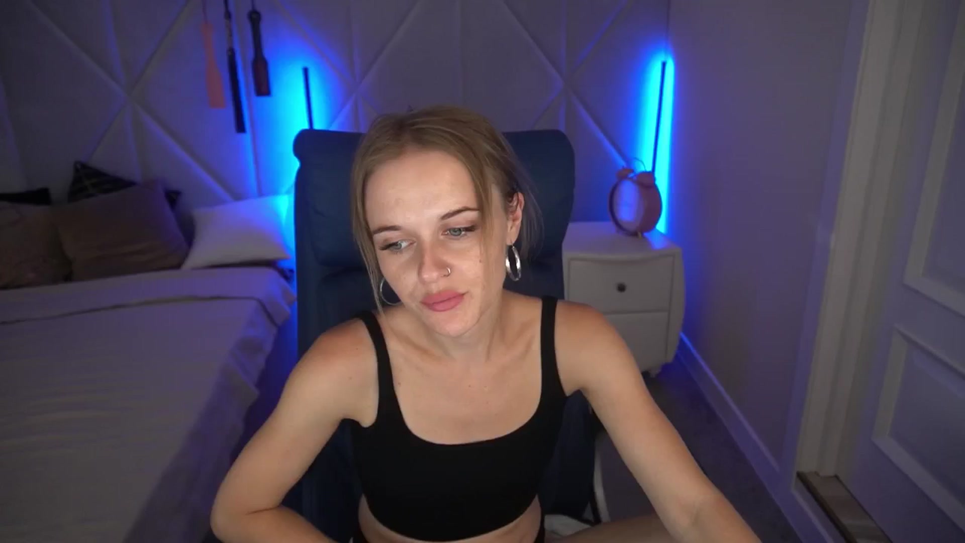 Gallery image thumbnail from Maribel_River's myfreecams stream on, 08/27/2024, 12:12 image 8 of 20