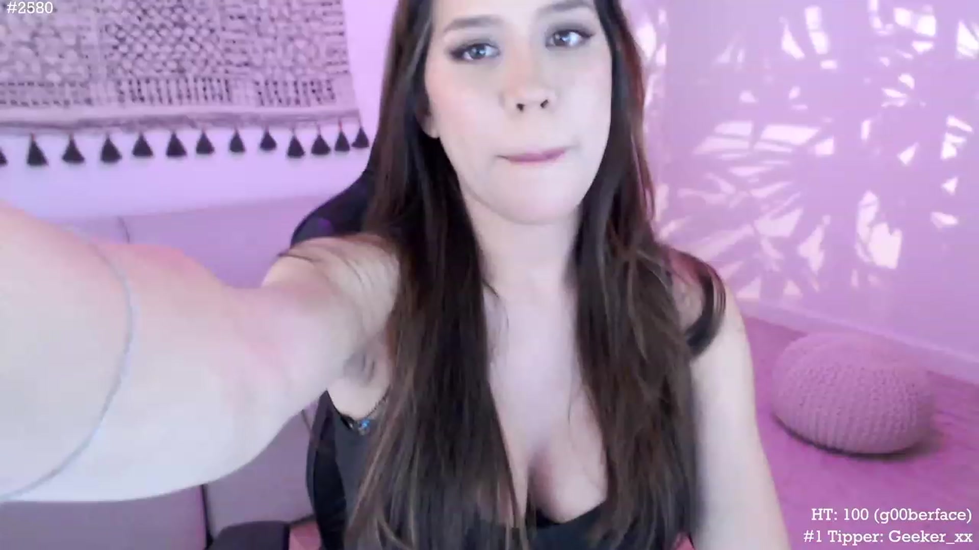 Gallery image thumbnail from Marie's myfreecams stream on, 12/03/2022, 05:03 image 4 of 20