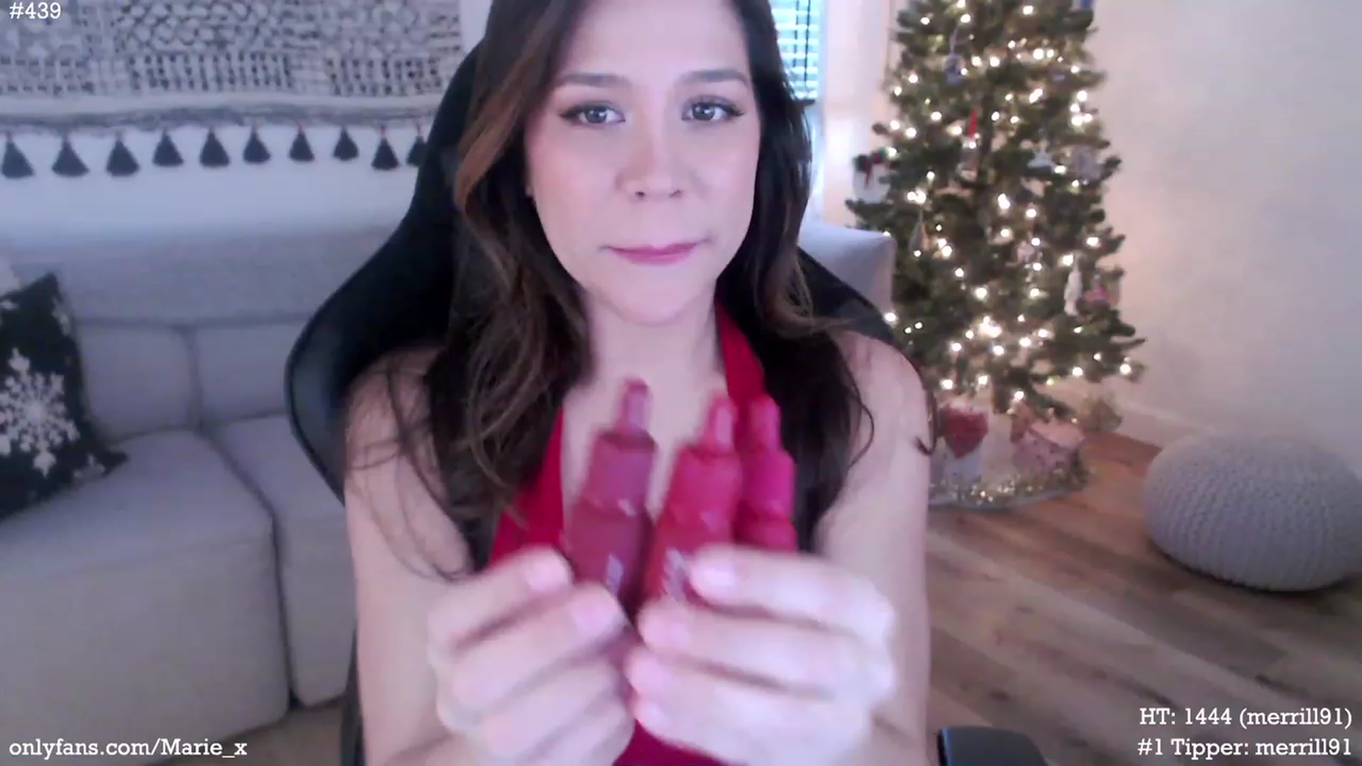 Gallery image thumbnail from Marie's myfreecams stream on, 12/23/2022, 24:02 image 3 of 20