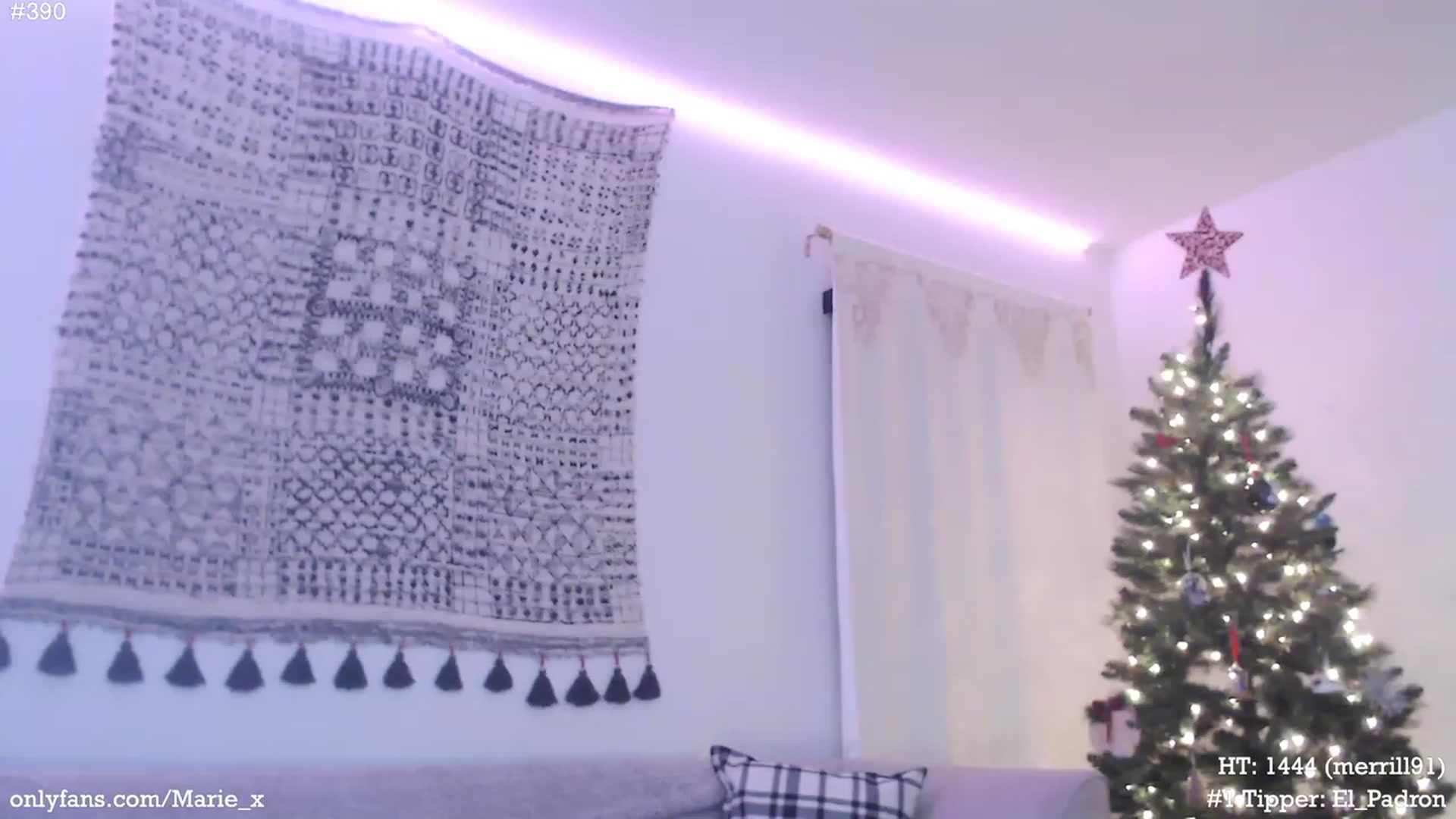 Gallery image thumbnail from Marie's myfreecams stream on, 12/23/2022, 04:34 image 10 of 20