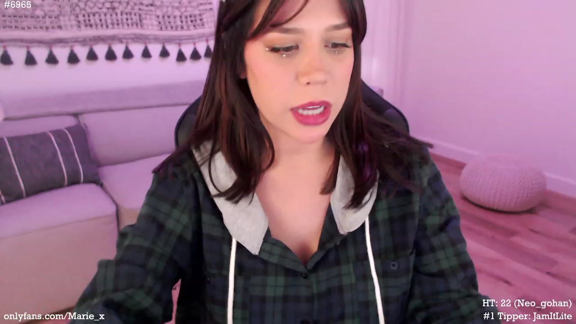 Gallery image thumbnail from Marie's myfreecams stream on, 01/04/2023, 23:51 image 10 of 20