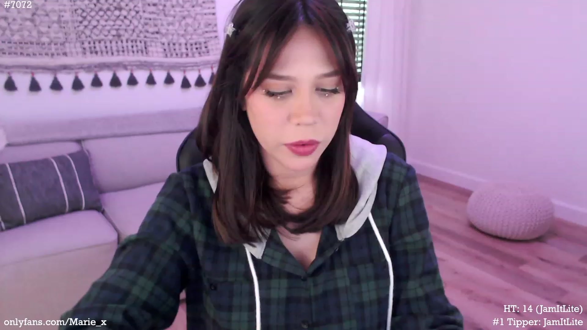Gallery image thumbnail from Marie's myfreecams stream on, 01/04/2023, 23:51 image 5 of 20
