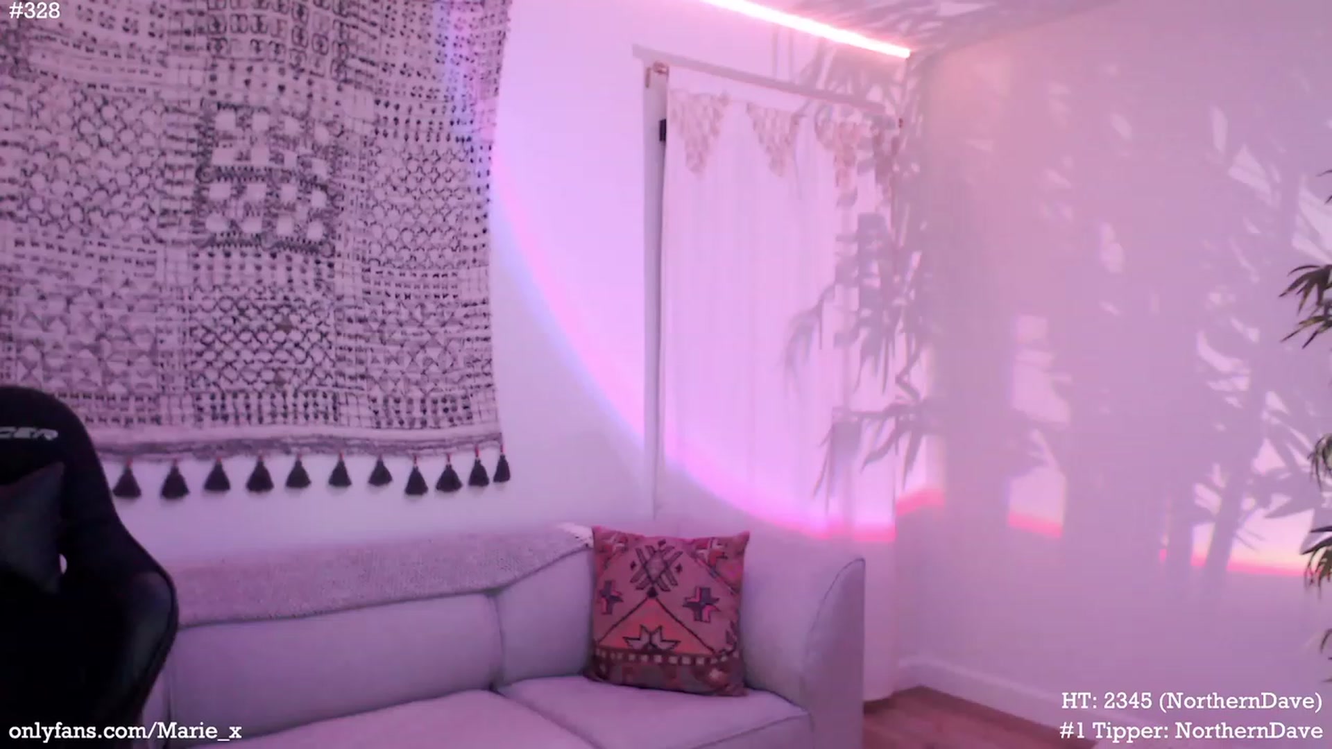 Gallery image thumbnail from Marie's myfreecams stream on, 01/18/2023, 06:50 image 6 of 20